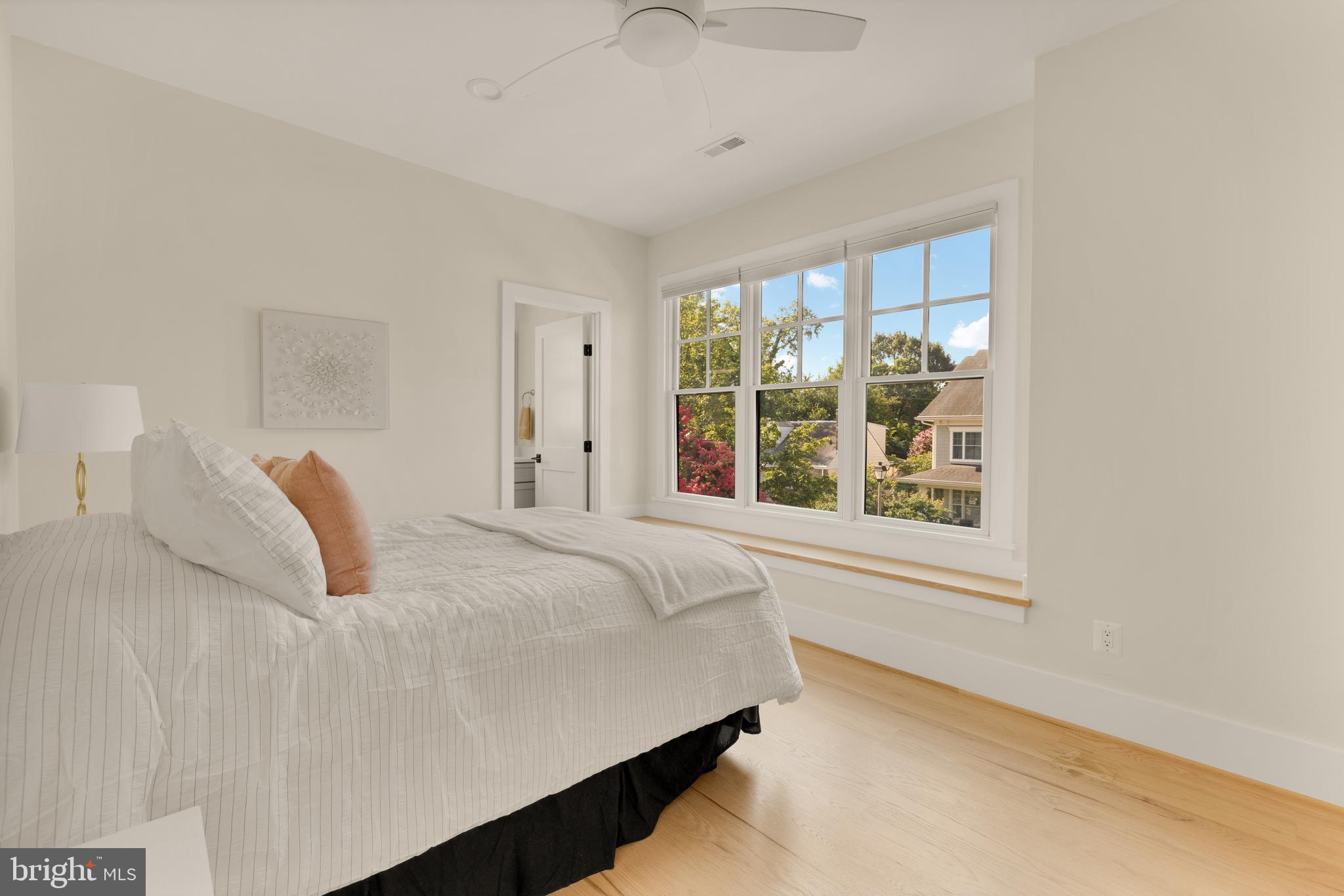 ADDISON HEIGHTS - Residential