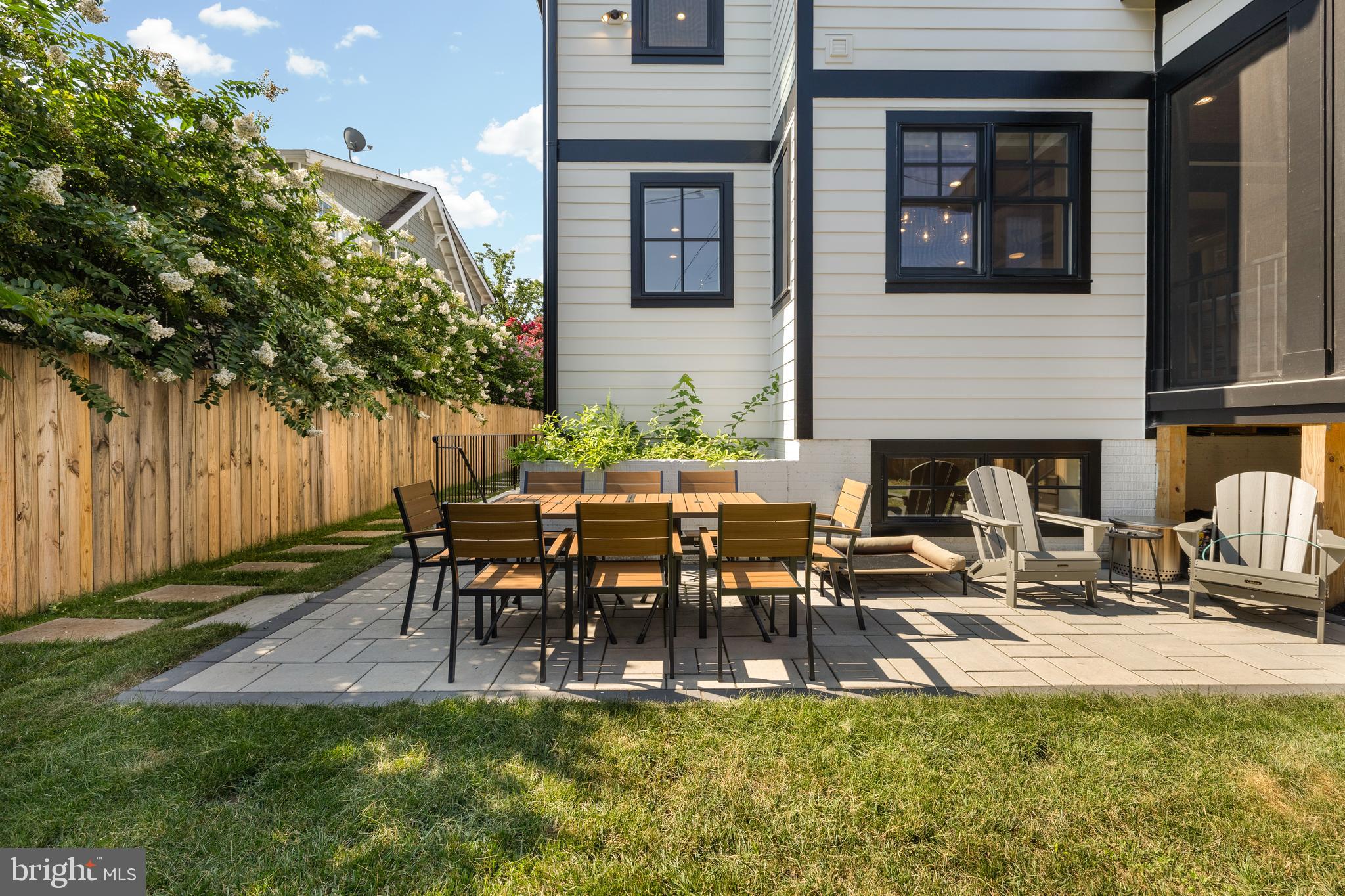 ADDISON HEIGHTS - Residential