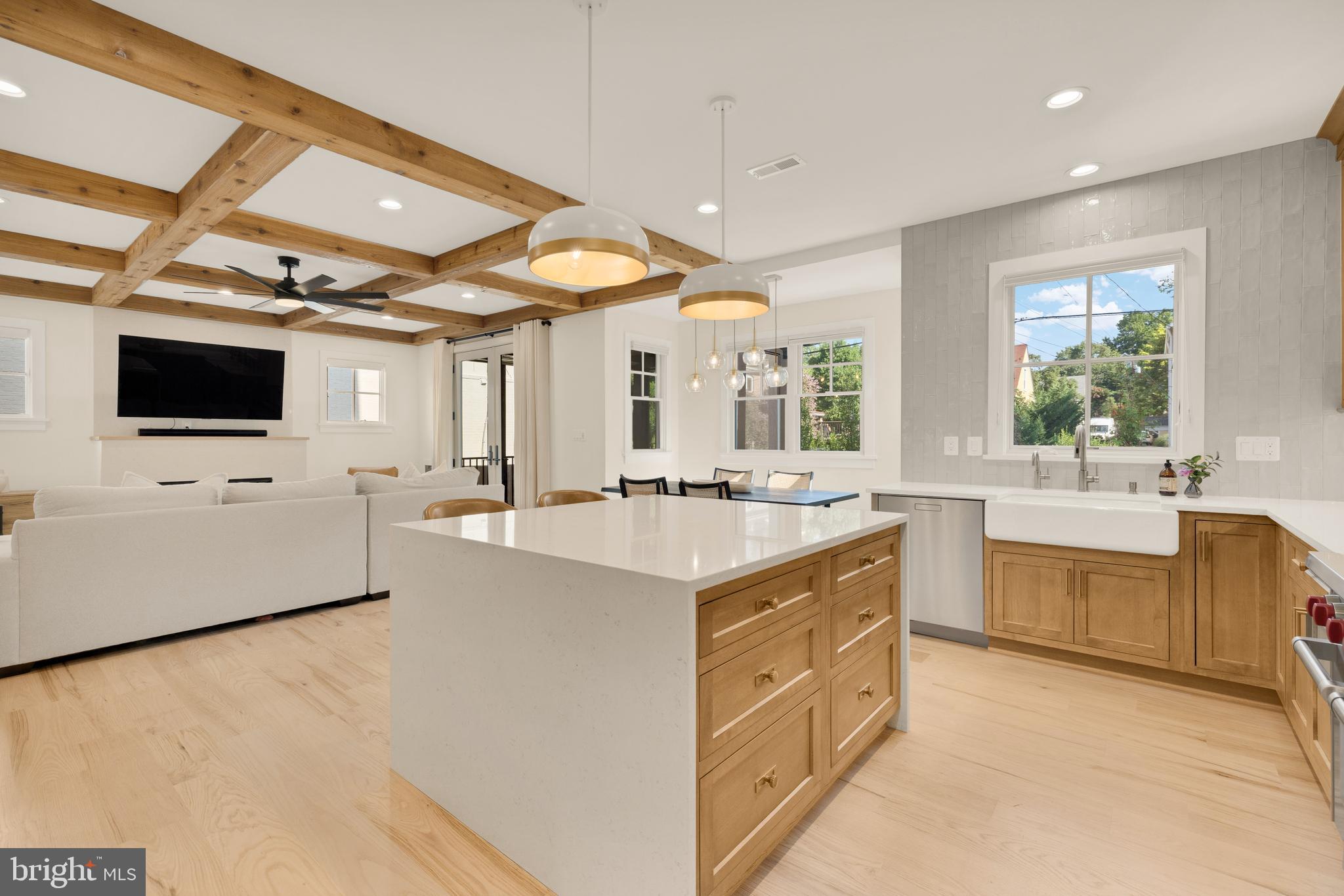 ADDISON HEIGHTS - Residential