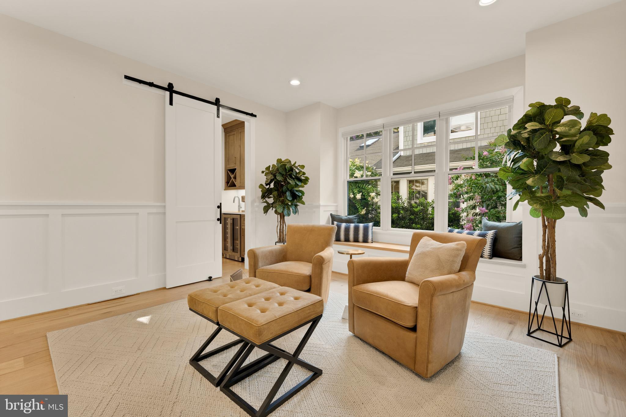 ADDISON HEIGHTS - Residential