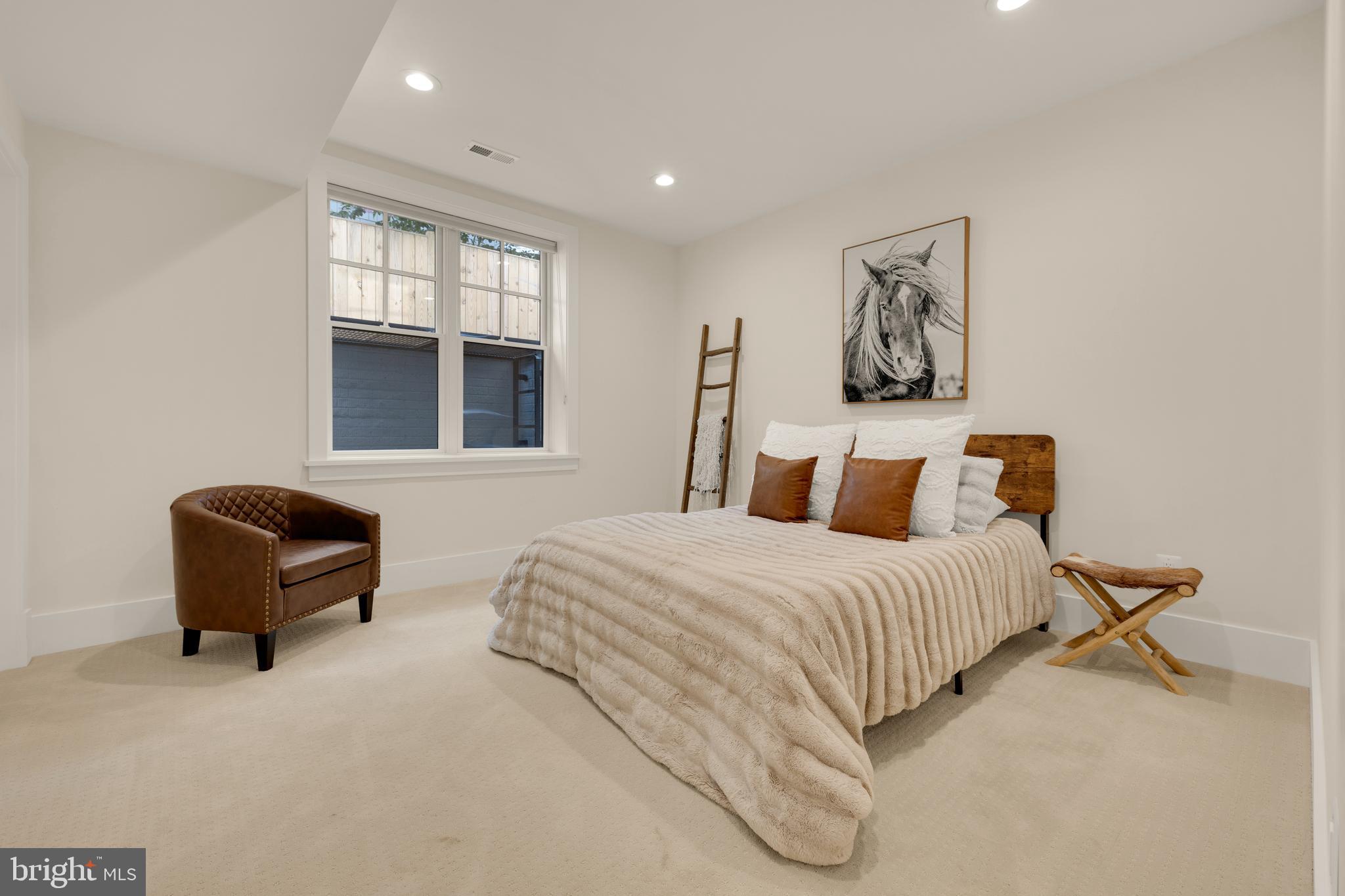 ADDISON HEIGHTS - Residential