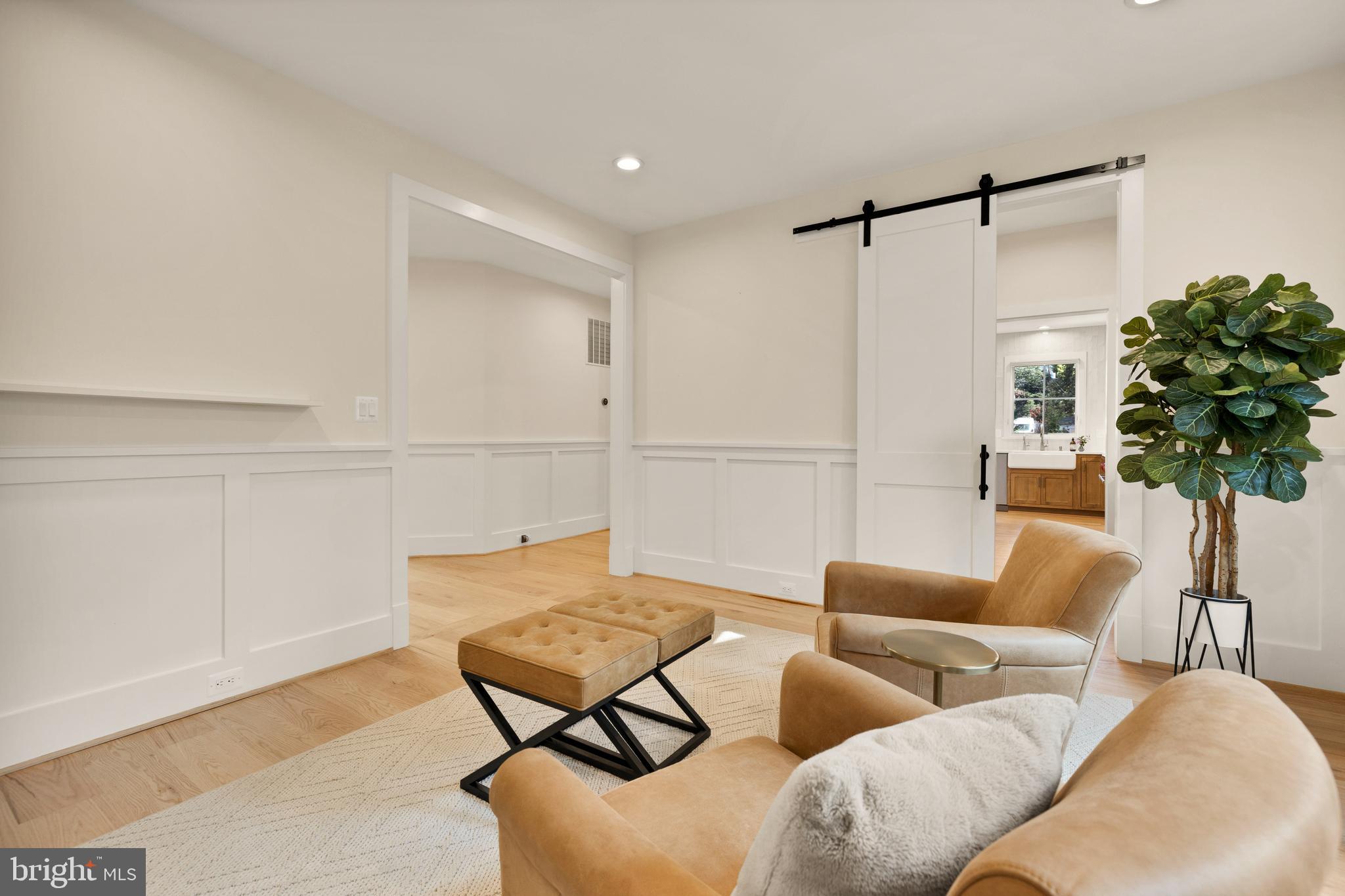 ADDISON HEIGHTS - Residential