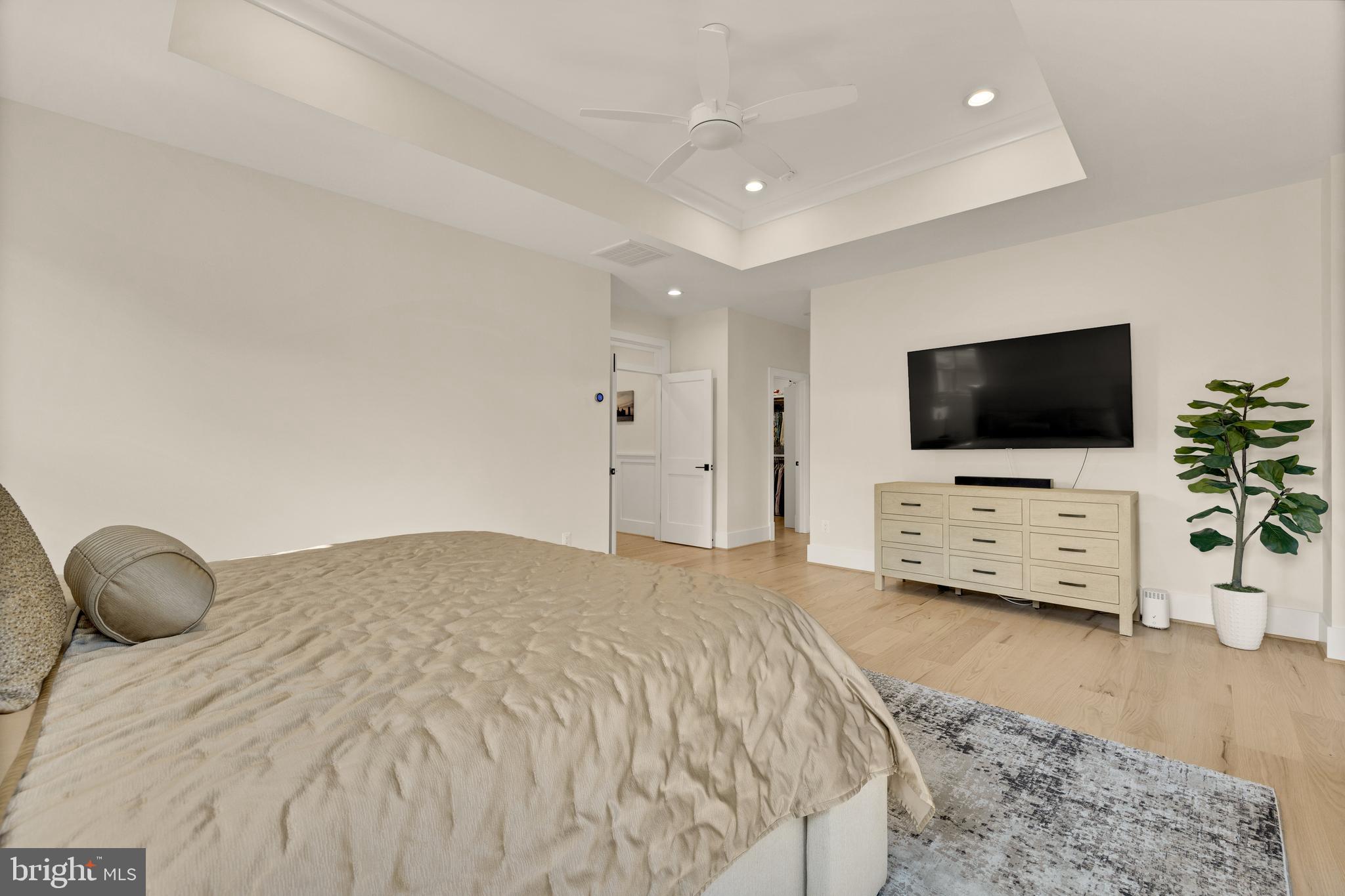 ADDISON HEIGHTS - Residential