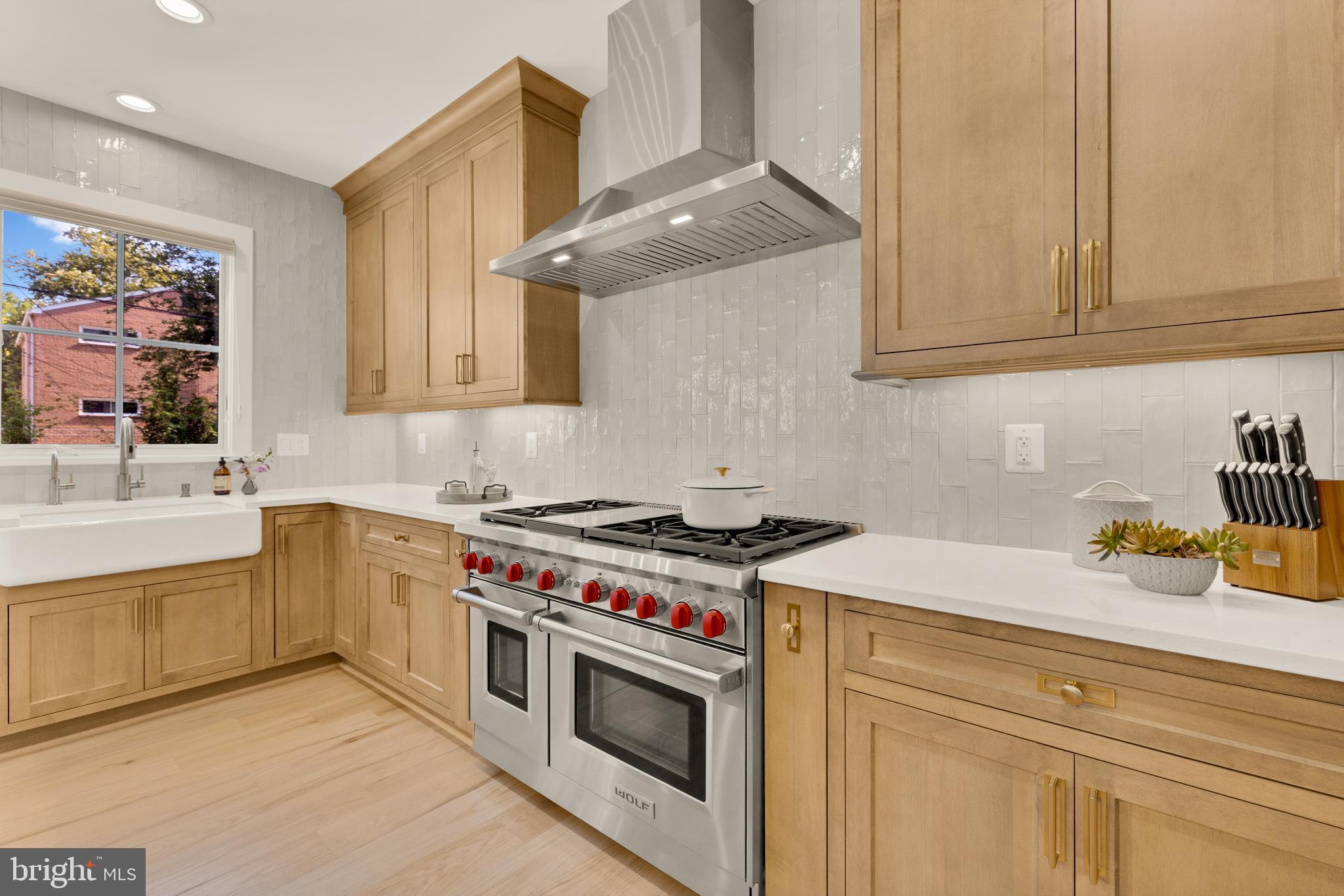 ADDISON HEIGHTS - Residential