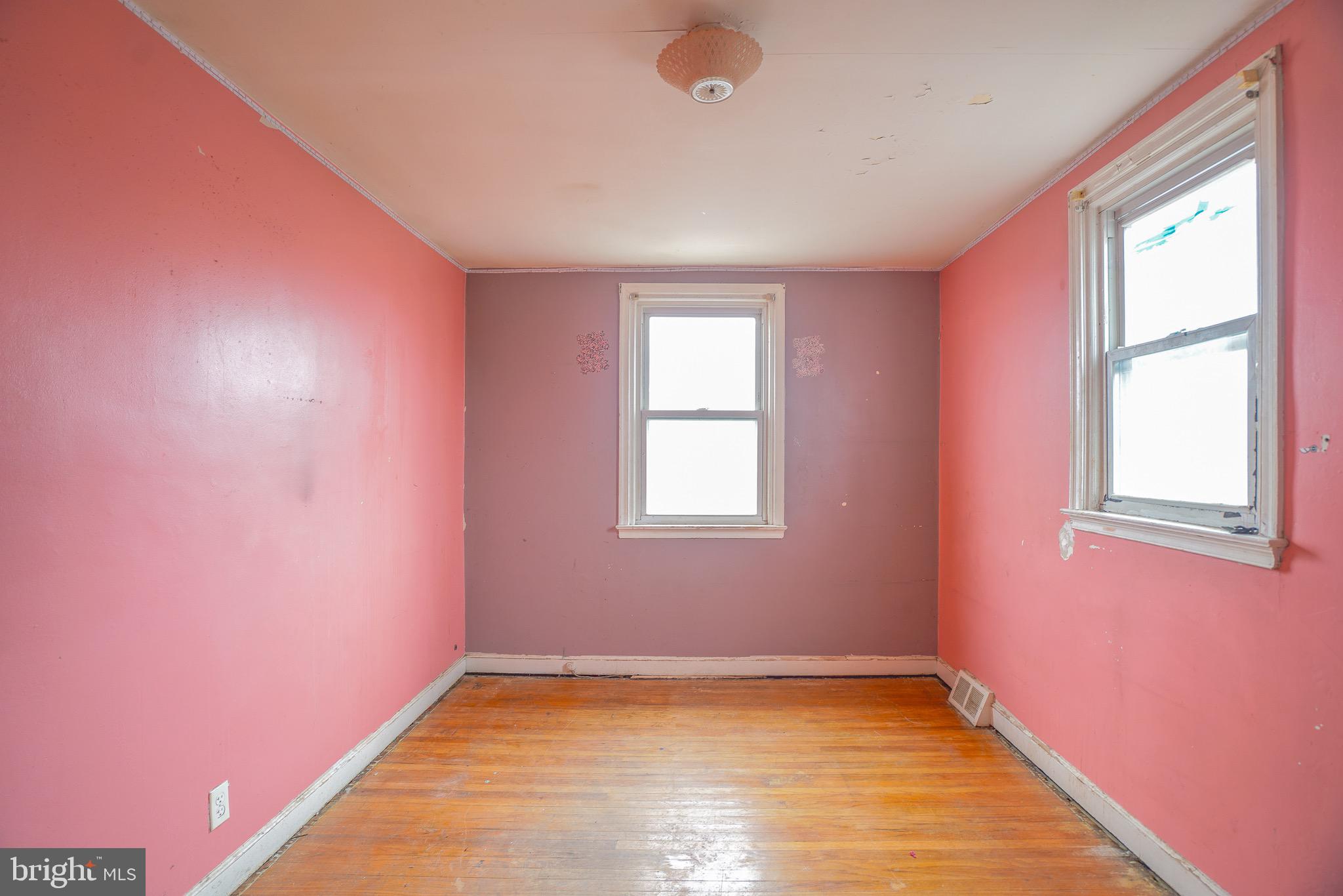 LAWNCREST - Residential