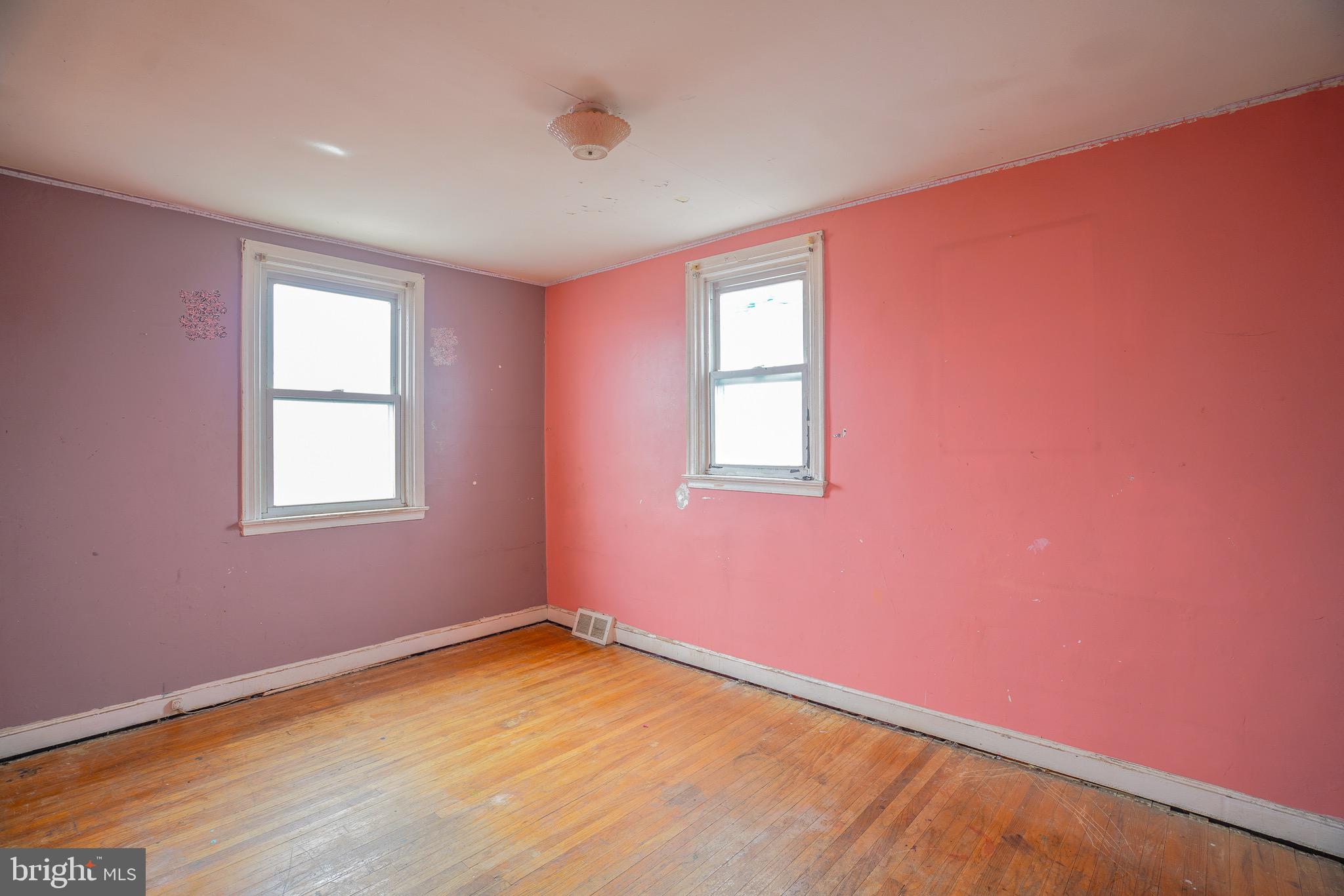 LAWNCREST - Residential