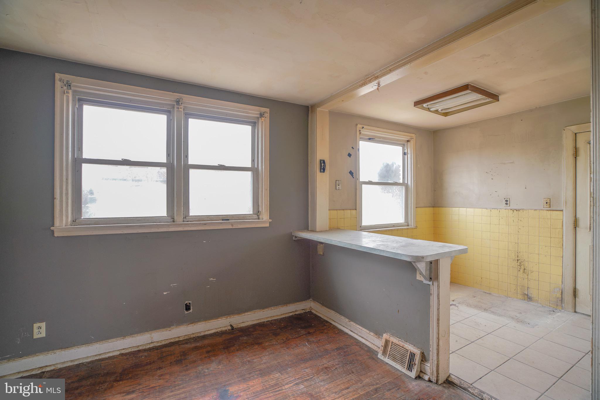 LAWNCREST - Residential