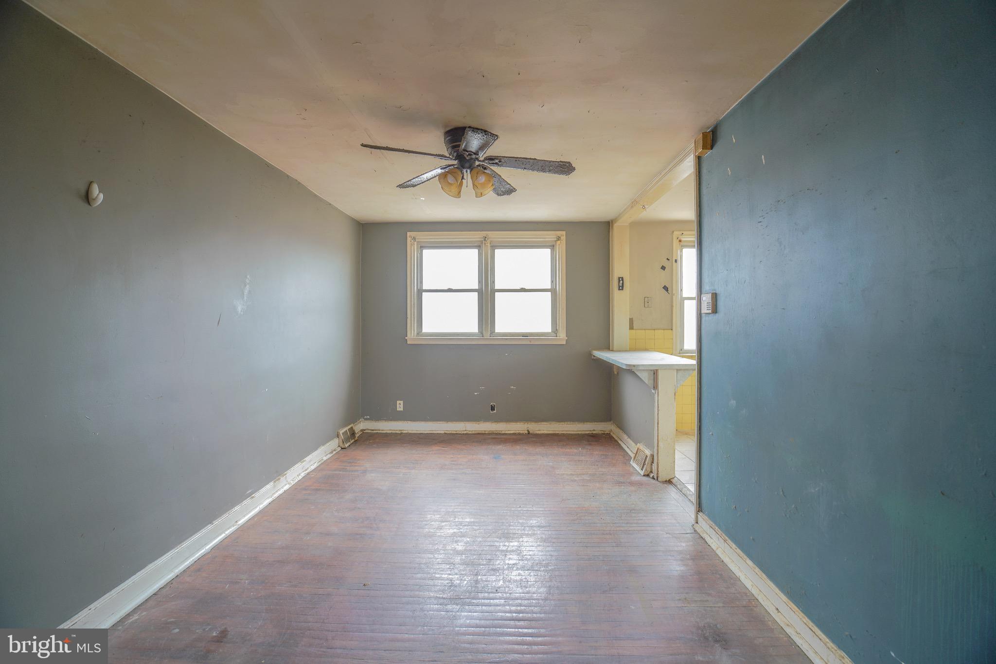 LAWNCREST - Residential