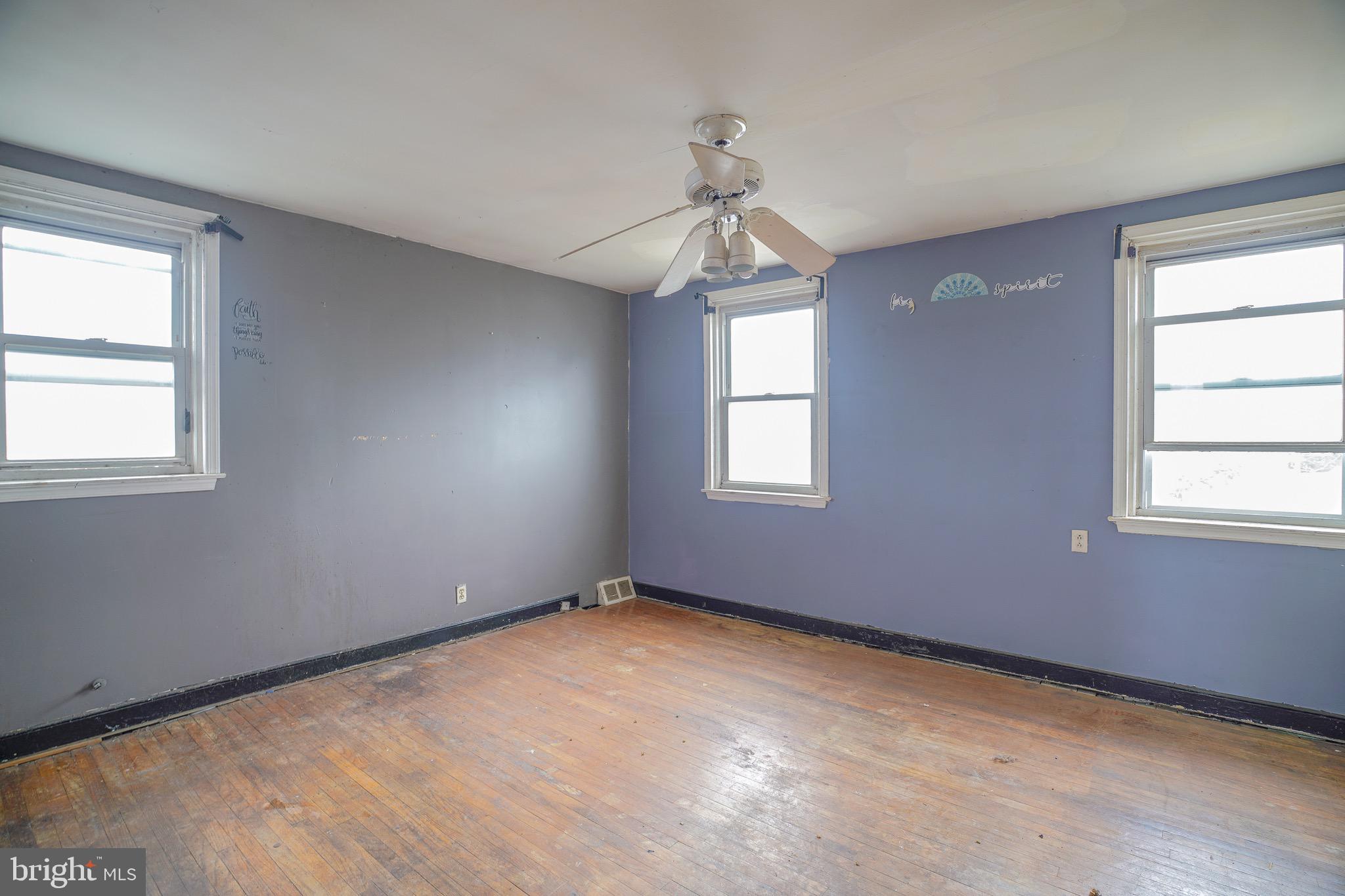 LAWNCREST - Residential