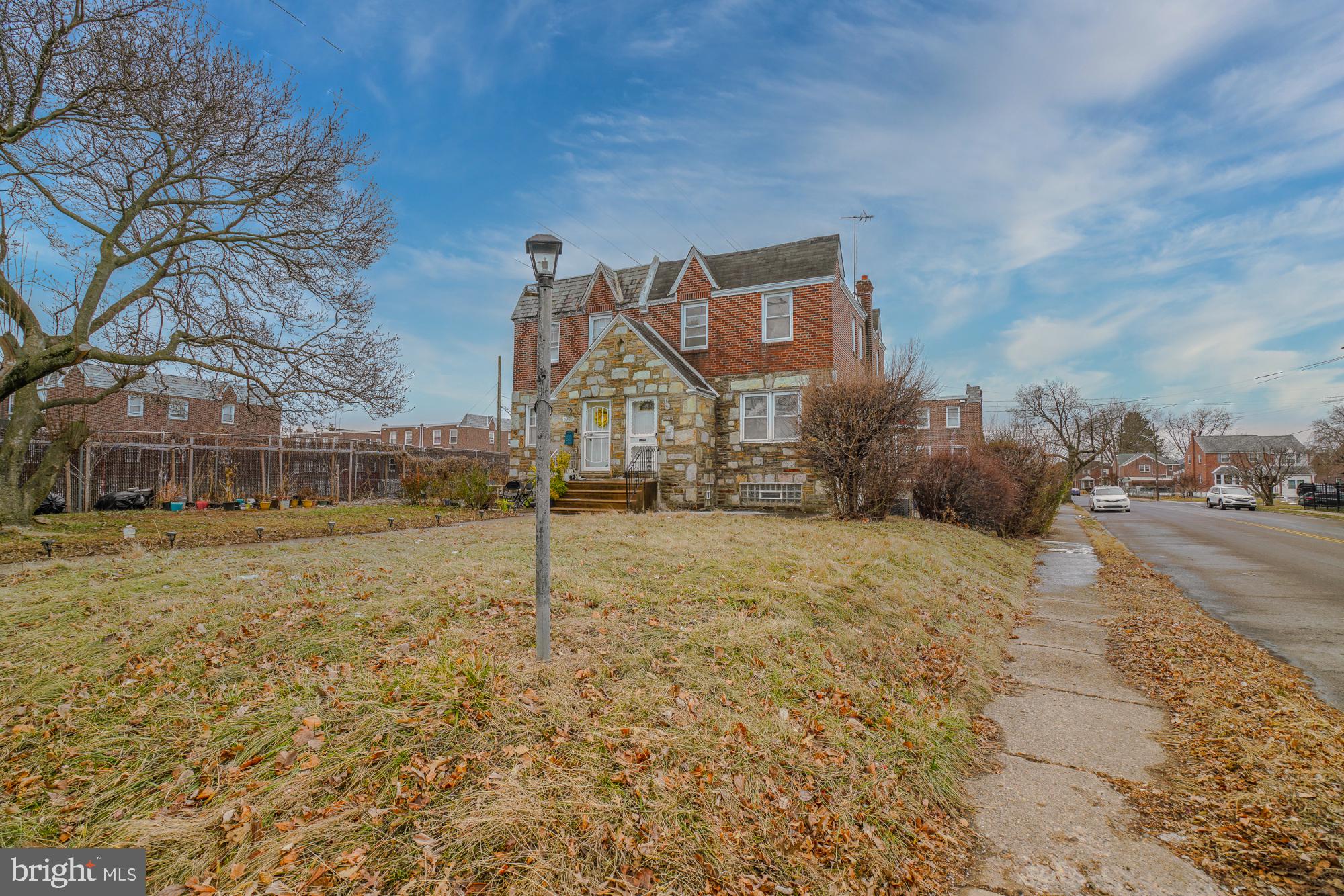 LAWNCREST - Residential