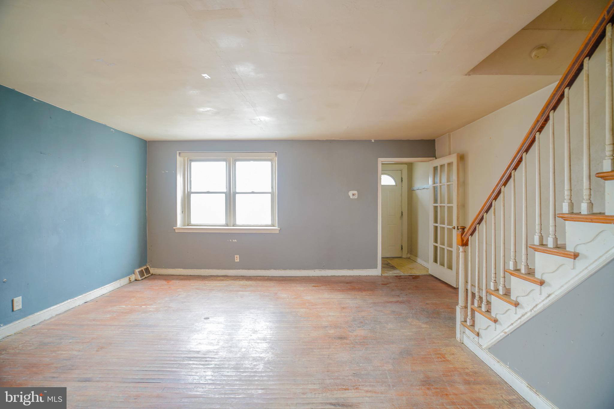 LAWNCREST - Residential