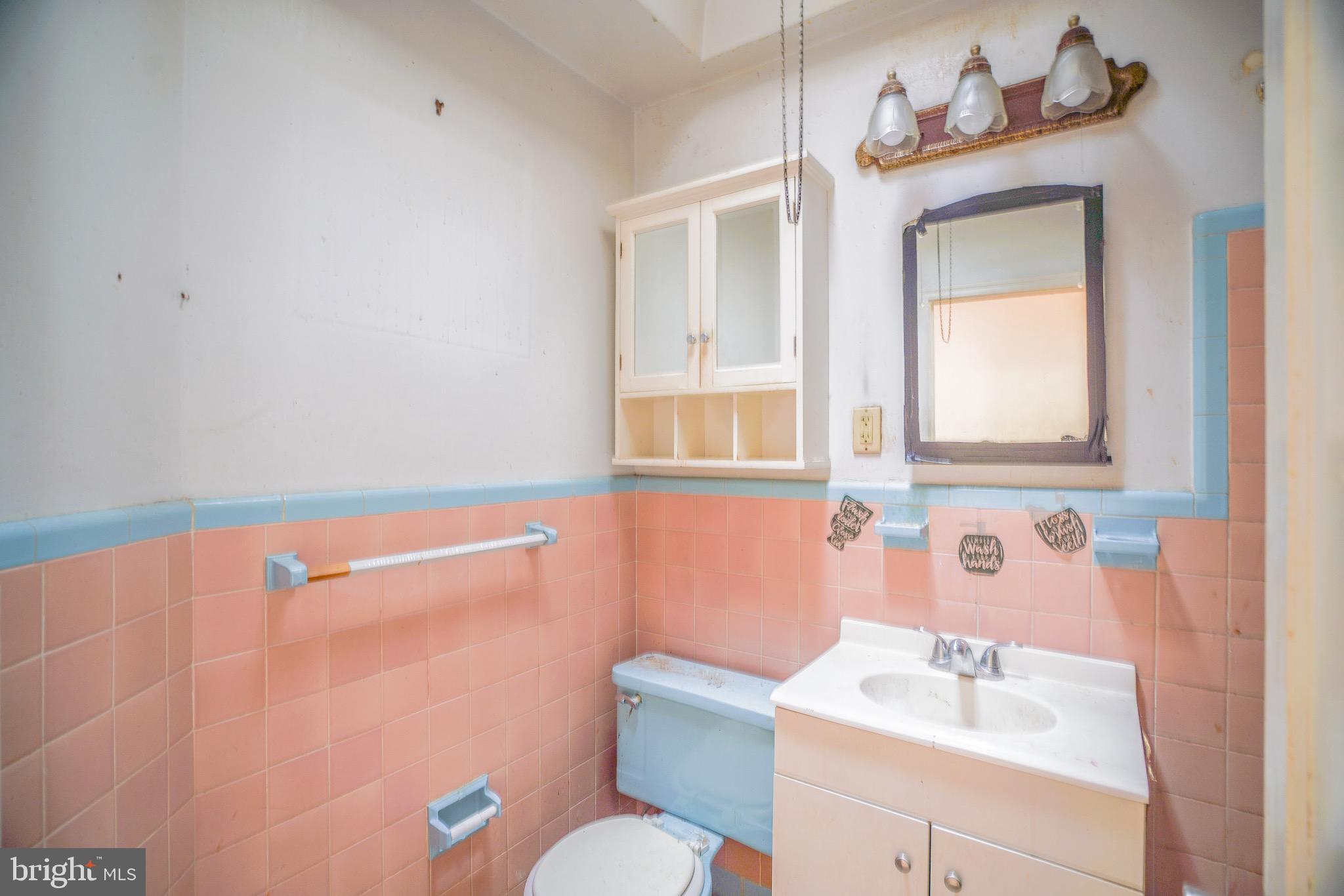 LAWNCREST - Residential