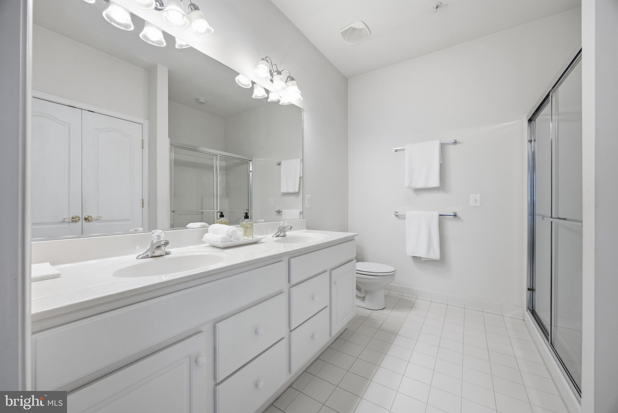 THE VILLAS OF ROCK OAK - Residential