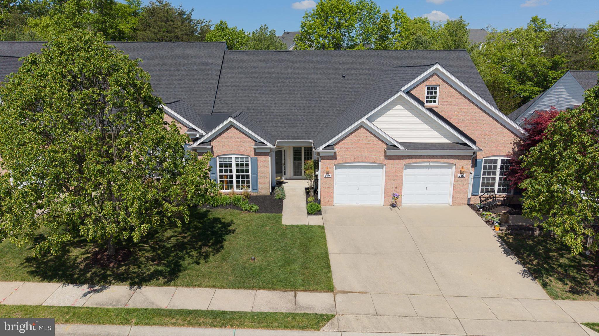 THE VILLAS OF ROCK OAK - Residential