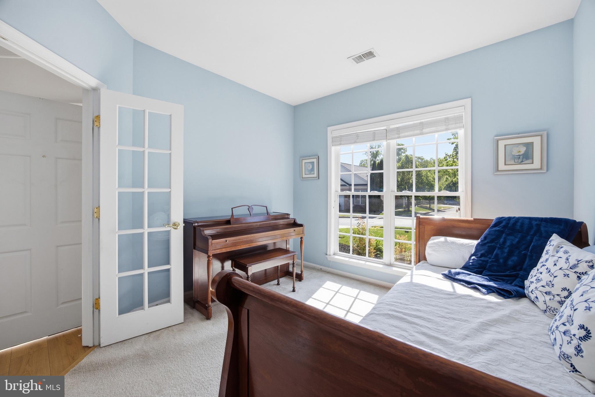 712 EMERALD WAY 3
