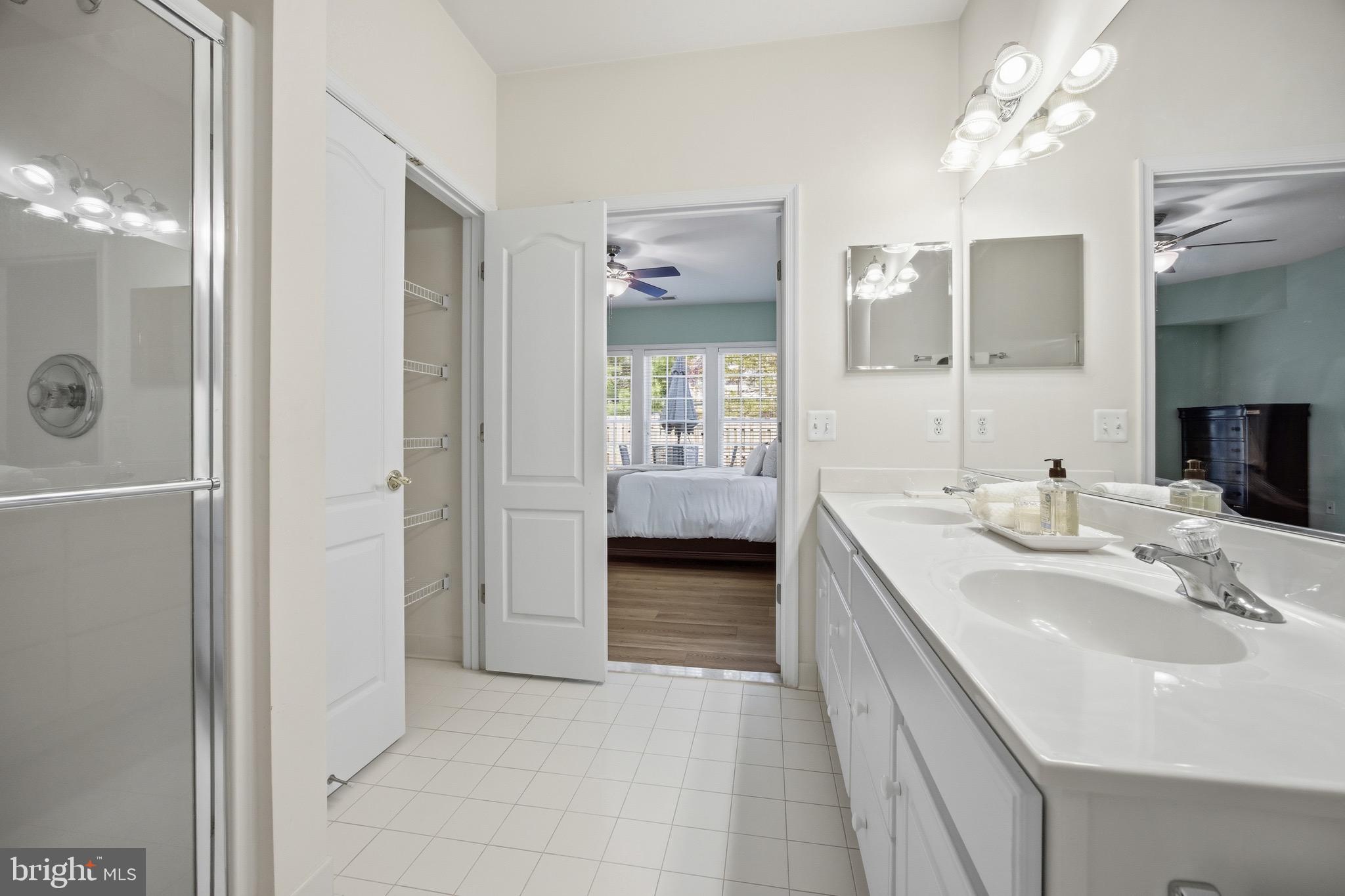 THE VILLAS OF ROCK OAK - Residential