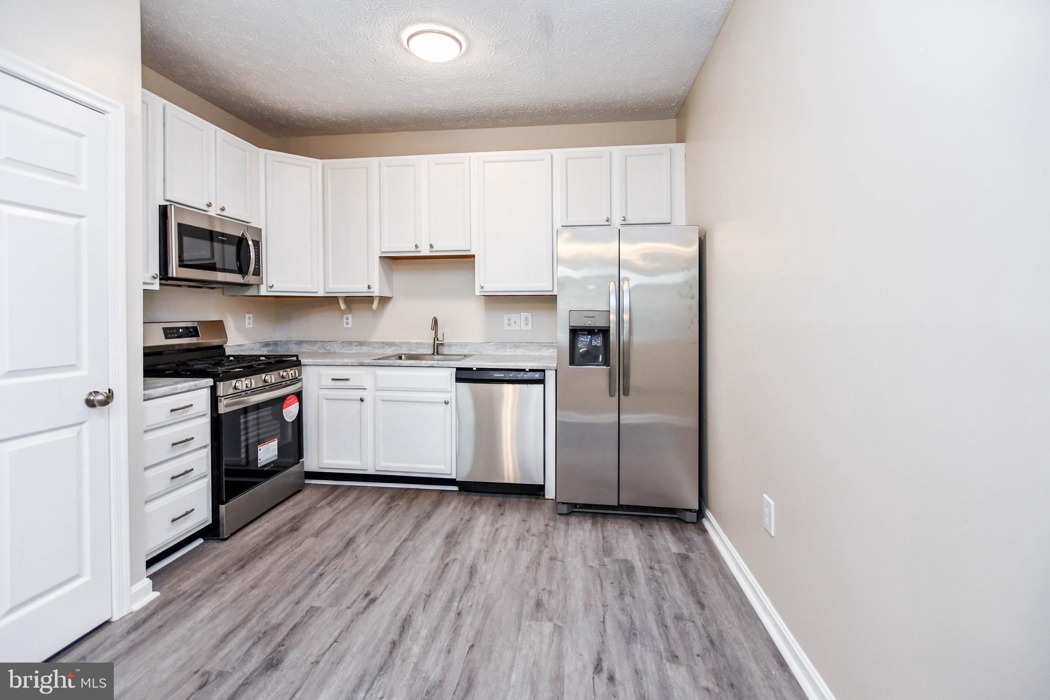 ASBURY WOODS - Residential