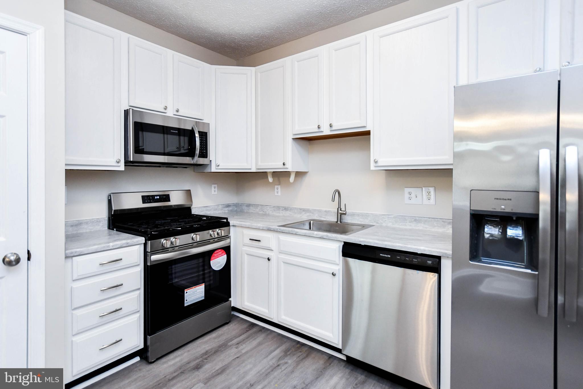 ASBURY WOODS - Residential