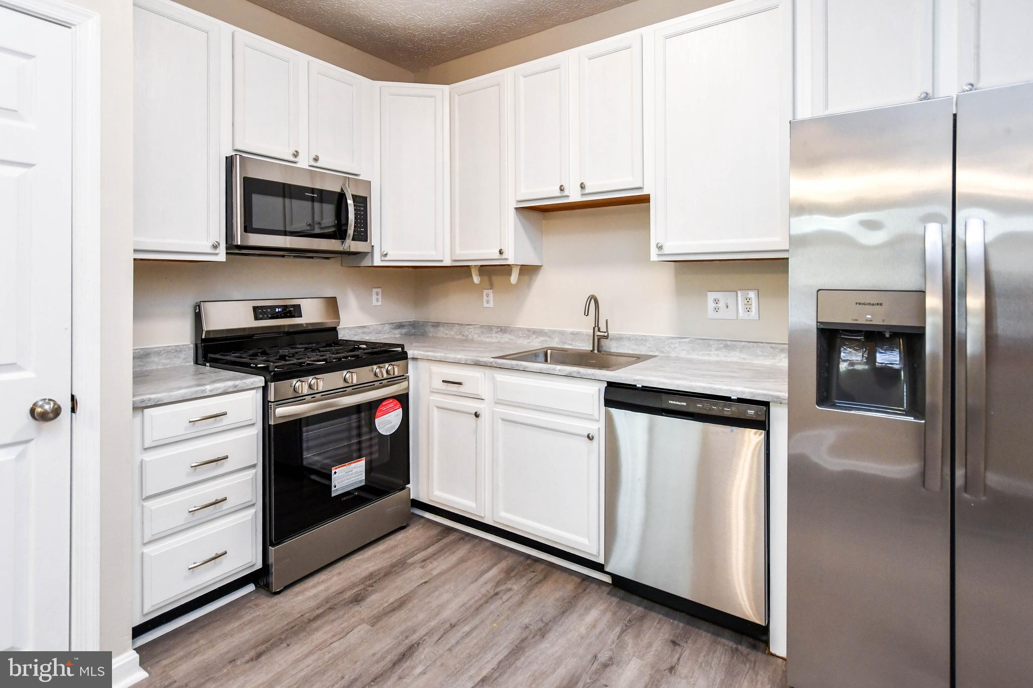 ASBURY WOODS - Residential