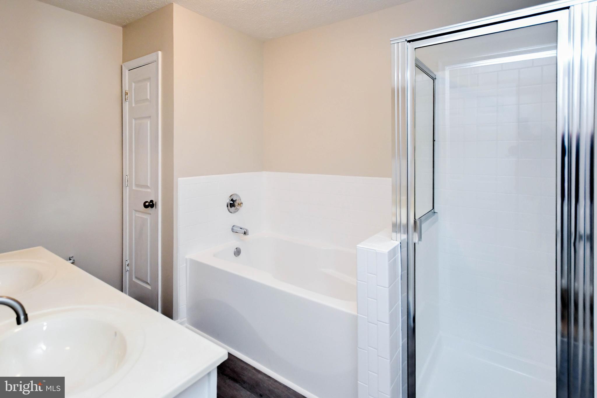 ASBURY WOODS - Residential