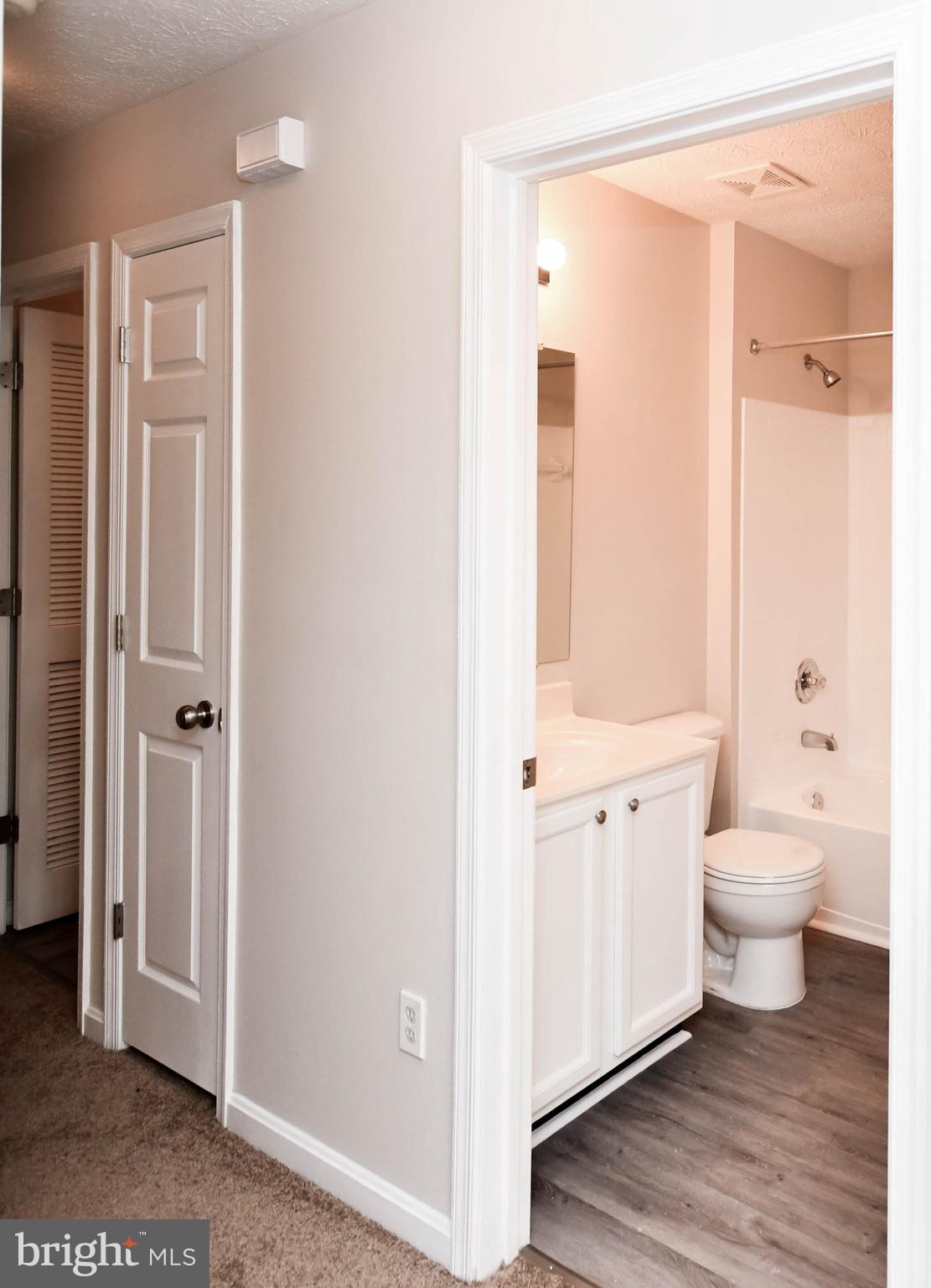 ASBURY WOODS - Residential