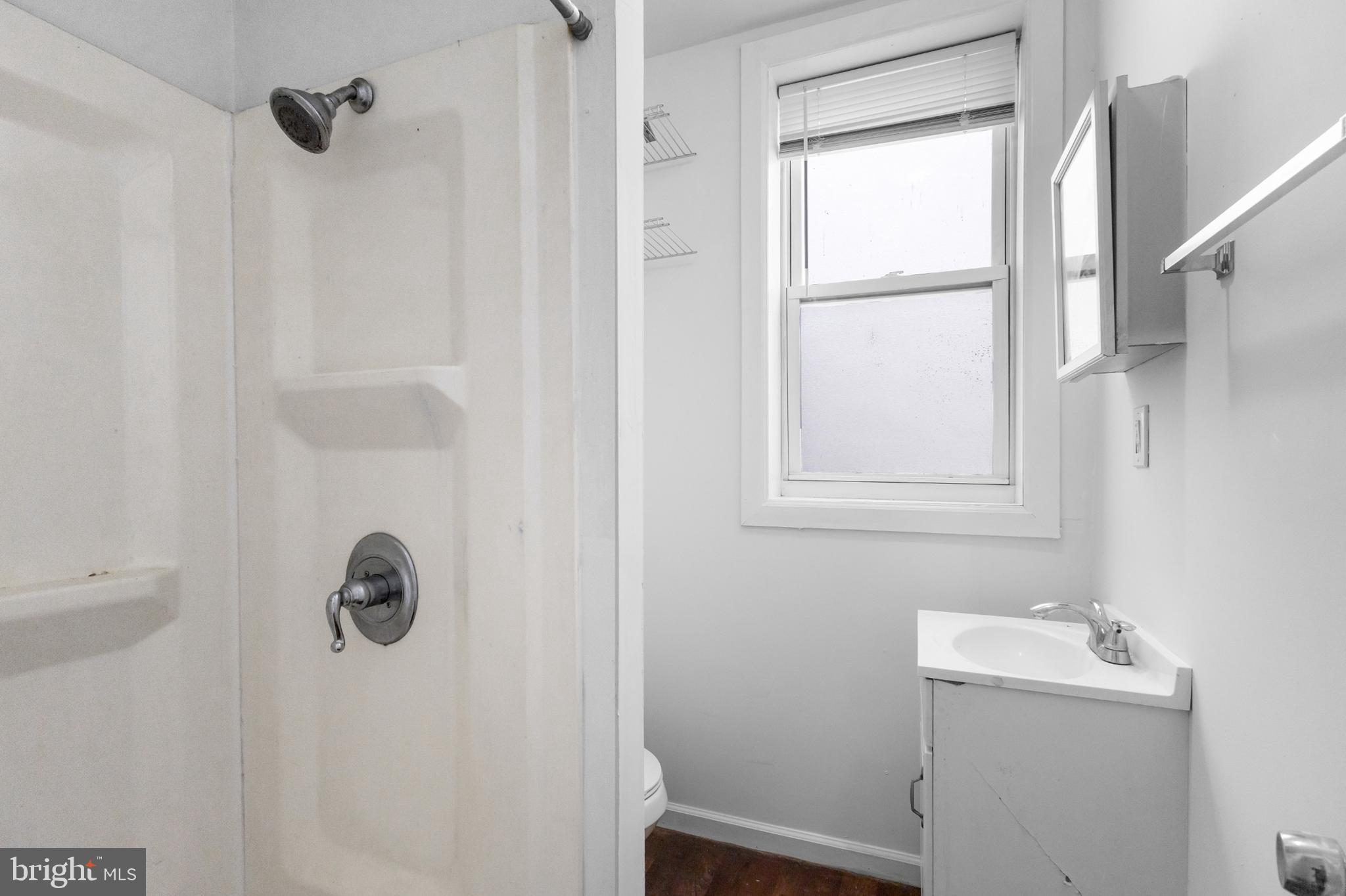 TEMPLE UNIVERSITY - Residential Lease