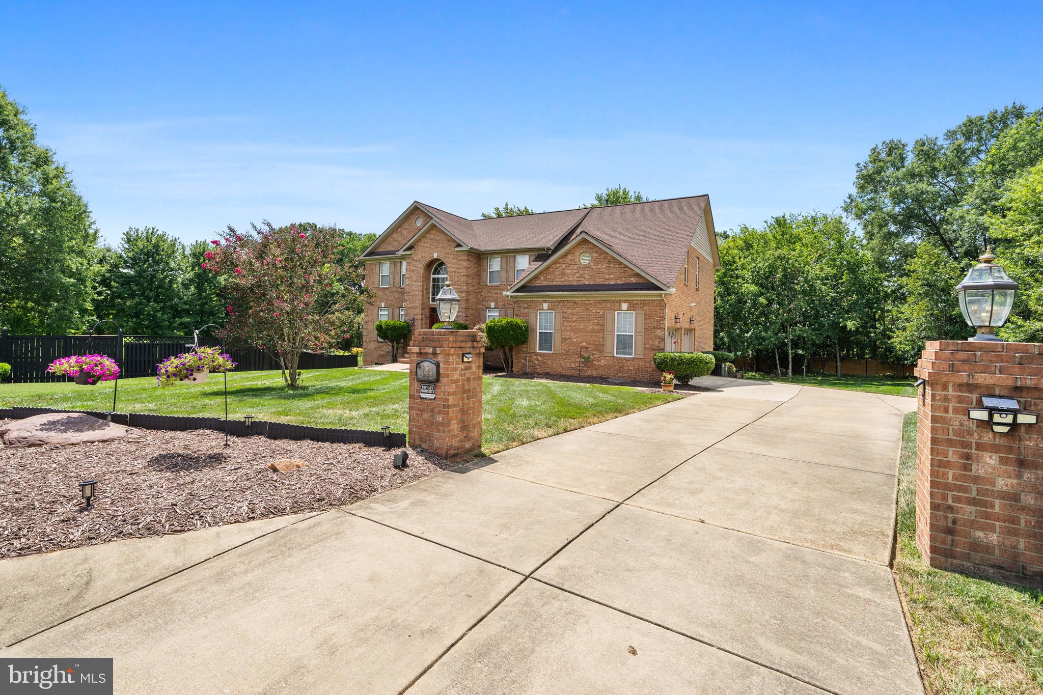 912 RAAD COURT
