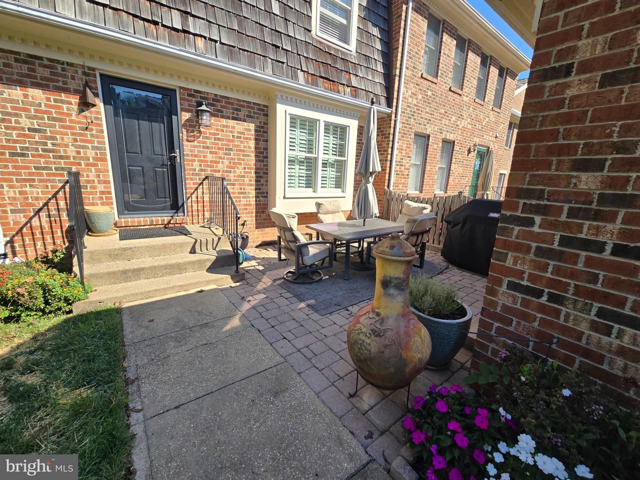 2922 OAKBOROUGH SQUARE