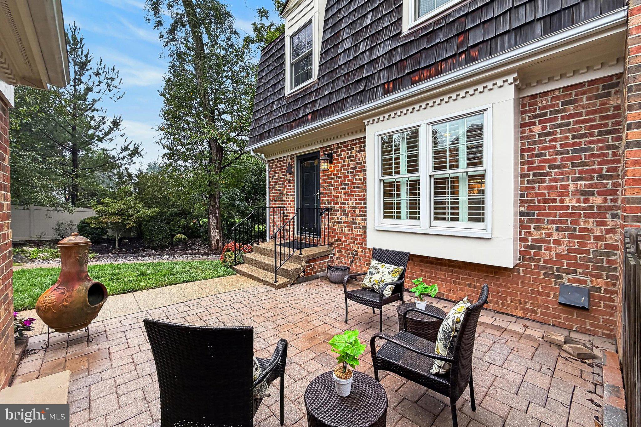 2922 OAKBOROUGH SQUARE