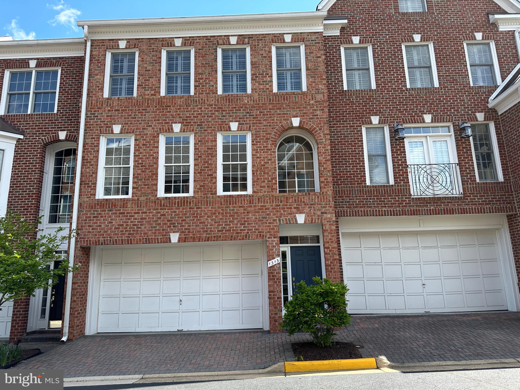 1313 MCLEAN CREST COURT