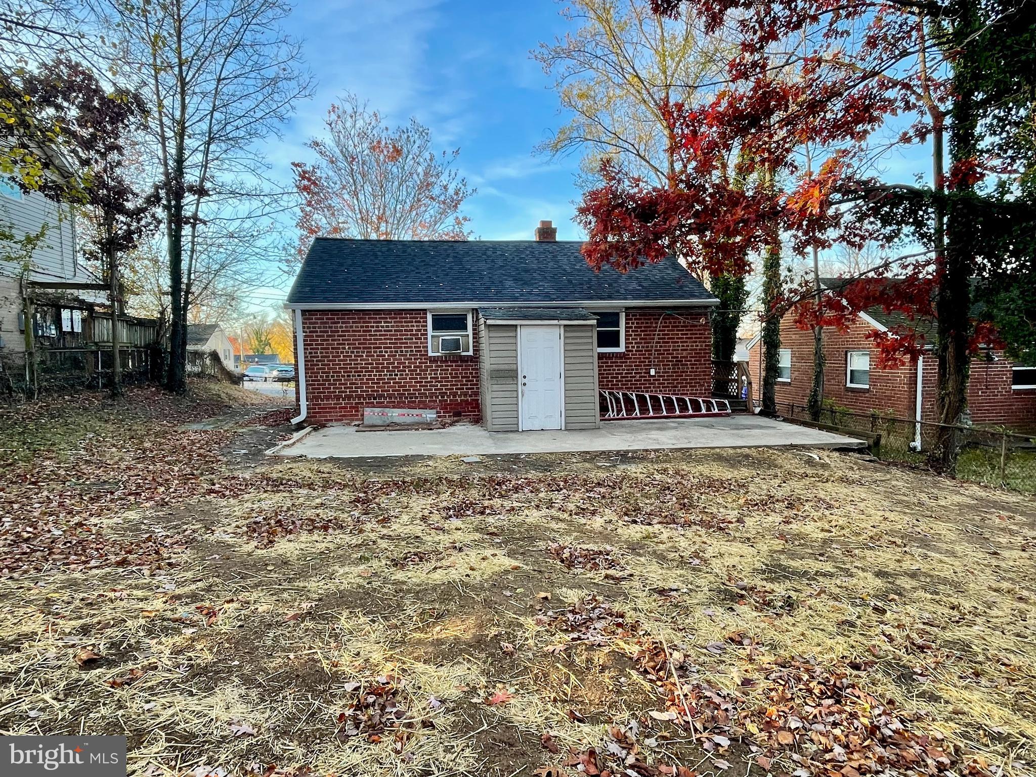 WEISMANS - Residential Lease