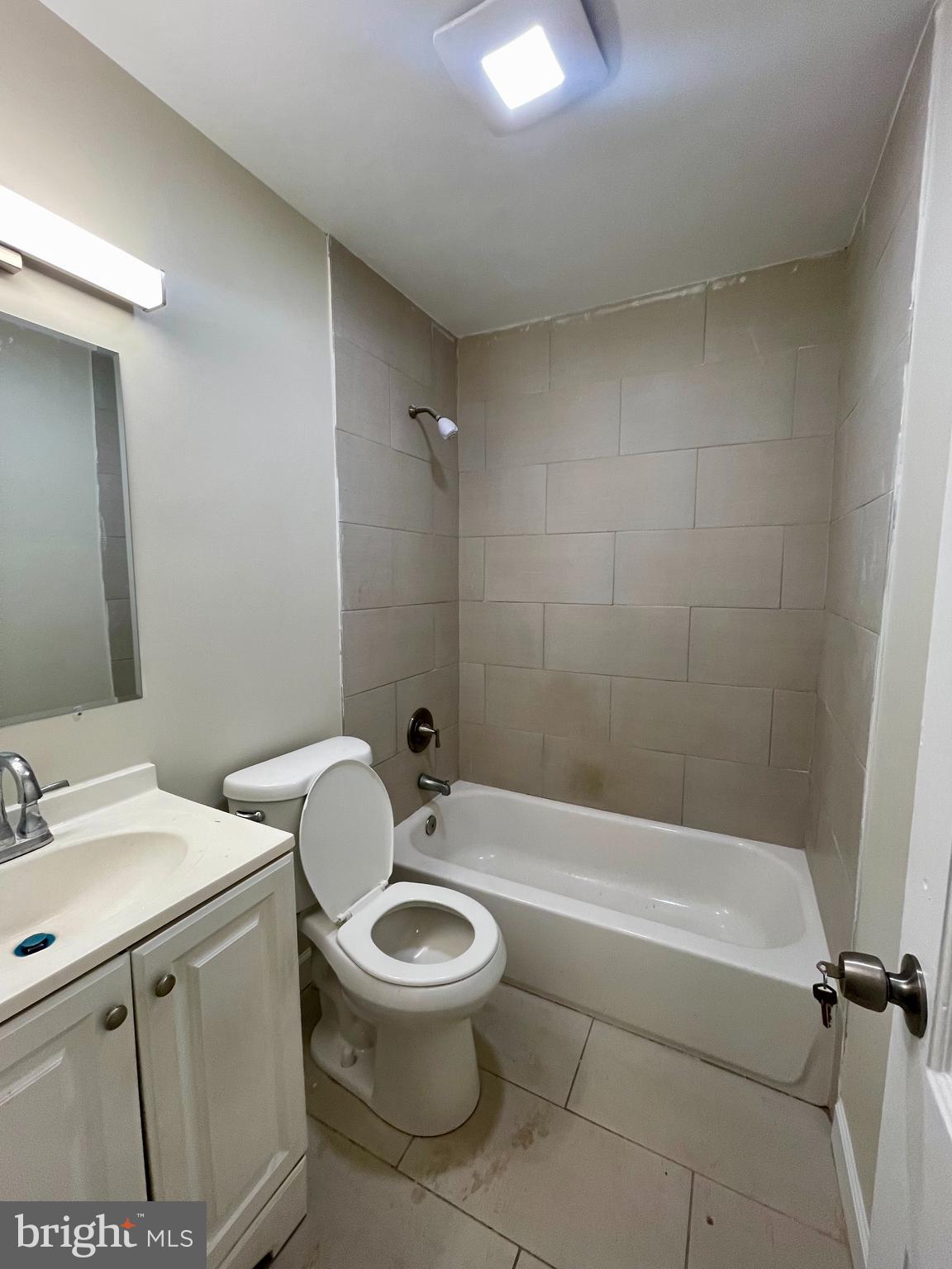 WEISMANS - Residential Lease