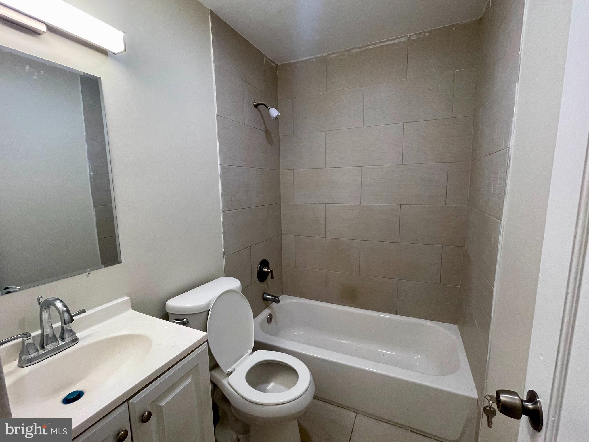 WEISMANS - Residential Lease