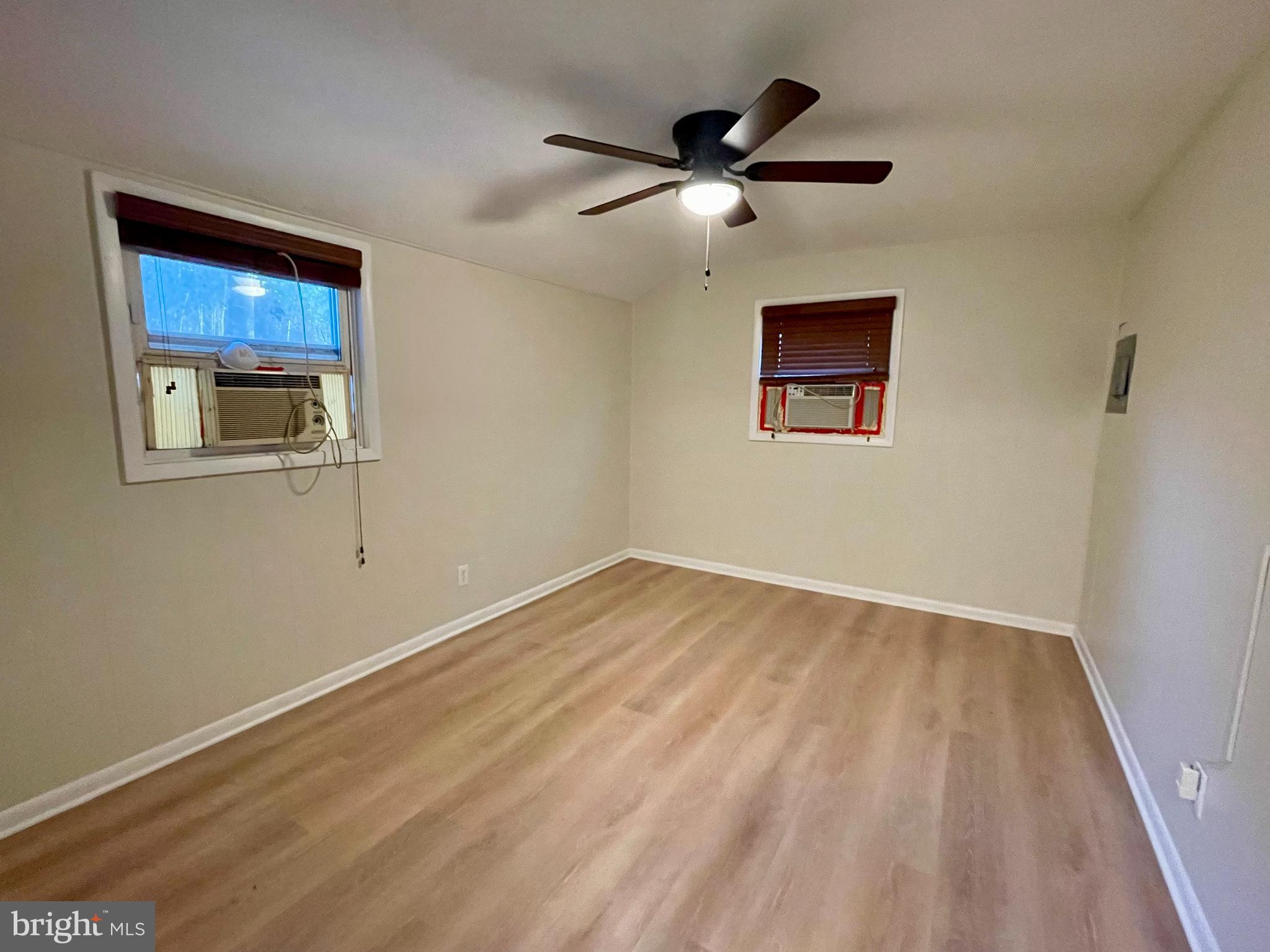 WEISMANS - Residential Lease