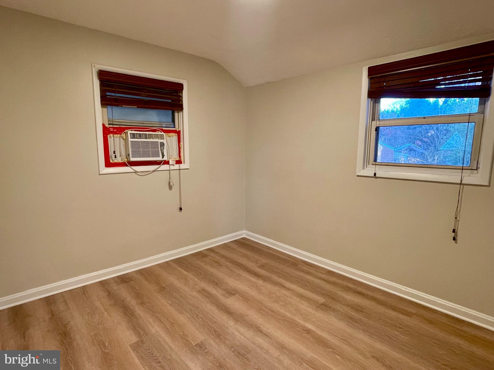 WEISMANS - Residential Lease