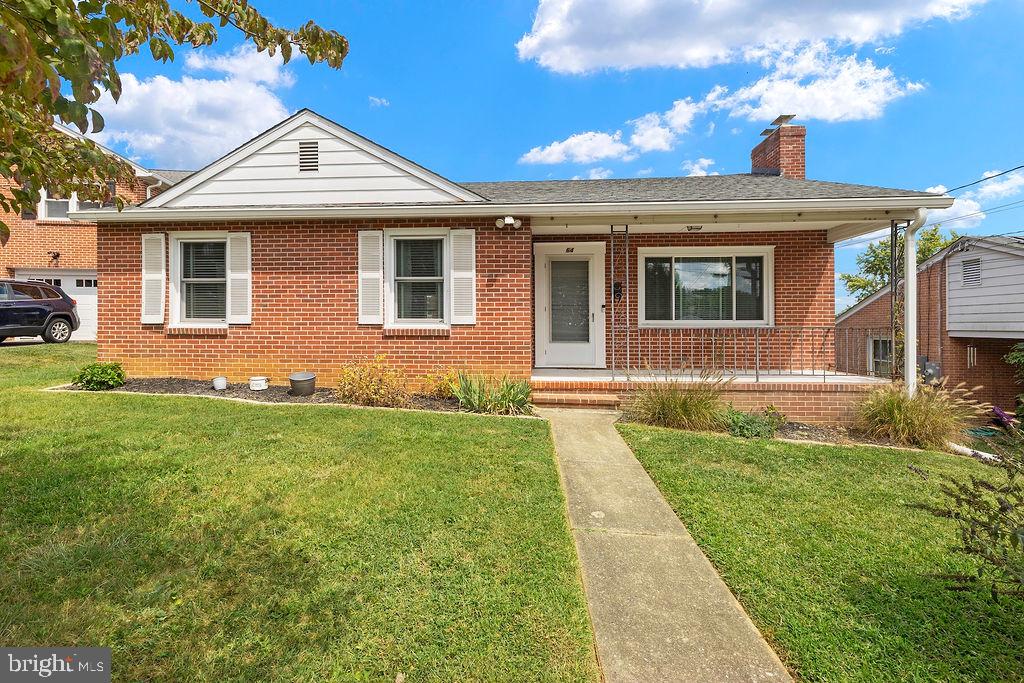 Welcome to this 3-bedroom, 1.5-bath rancher that’s all about easy living. The hardwood floors give the main level a warm feel, while the full basement is ready for your finishing touches—think rec room, home gym, or extra storage. With off-street parking, coming and going is a breeze. Whether it’s hosting friends, enjoying movie nights downstairs, or just having space to spread out, this home is a great spot to settle in and make your own.
