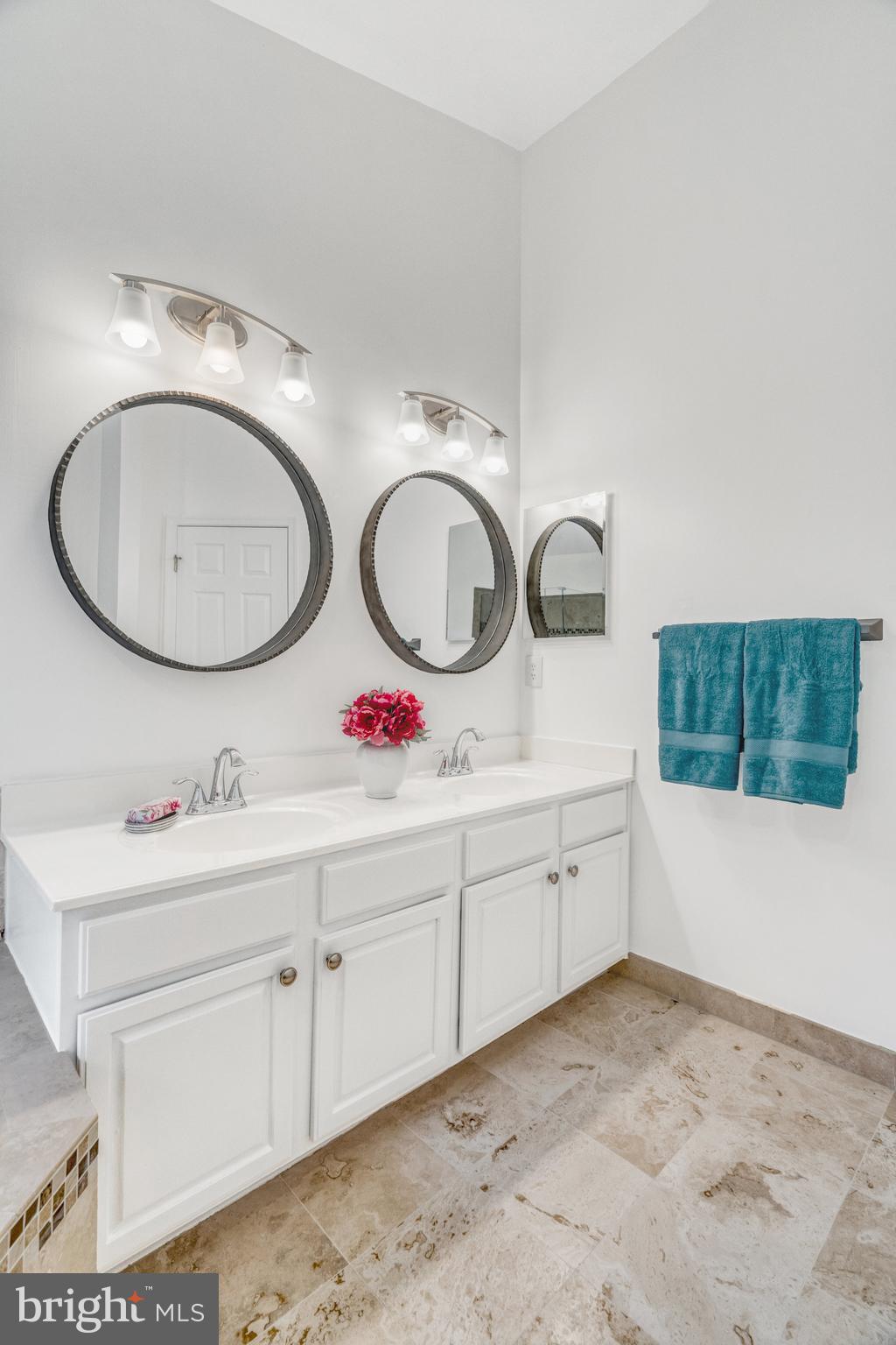 RIDGETOP TERRACE - Residential