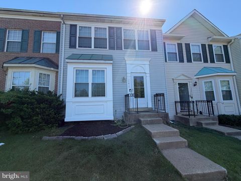 Photo of 17417 Isle Royale Terrace, DUMFRIES, VA 22025 (MLS # VAPW2119808)