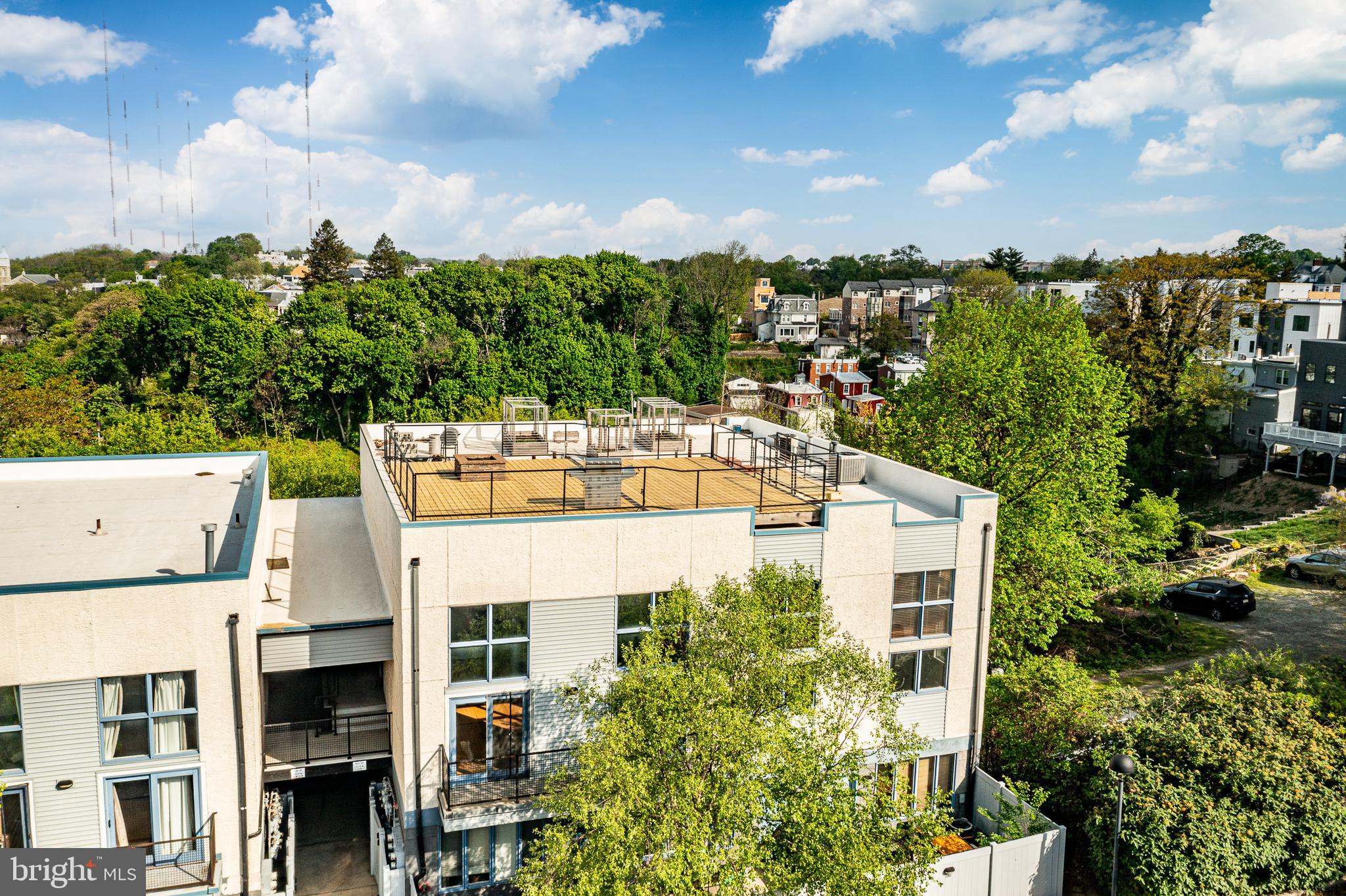 NOB HILL - Residential