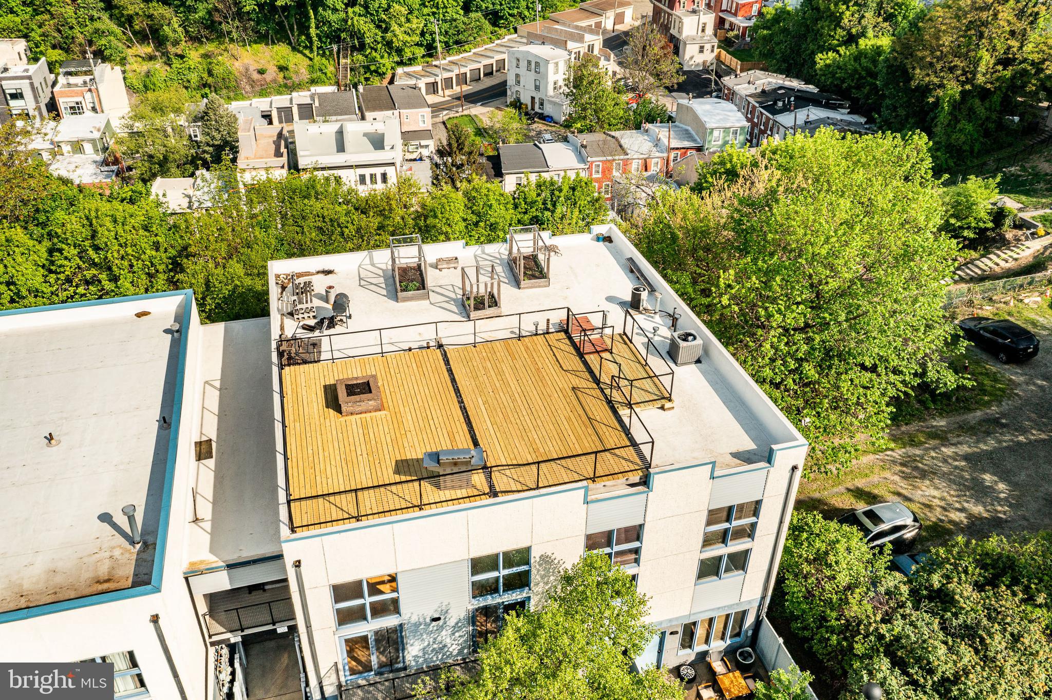 NOB HILL - Residential