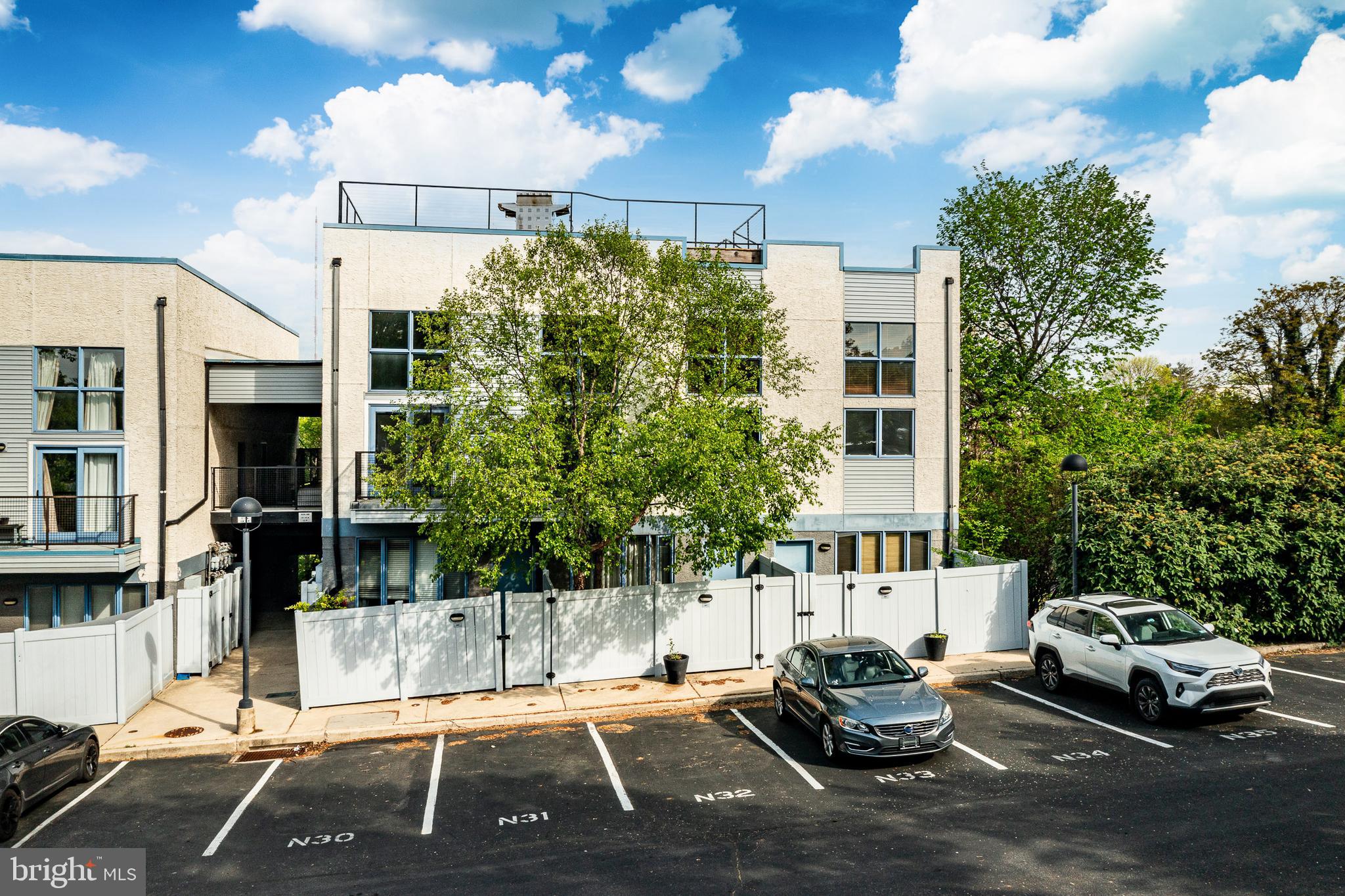 NOB HILL - Residential