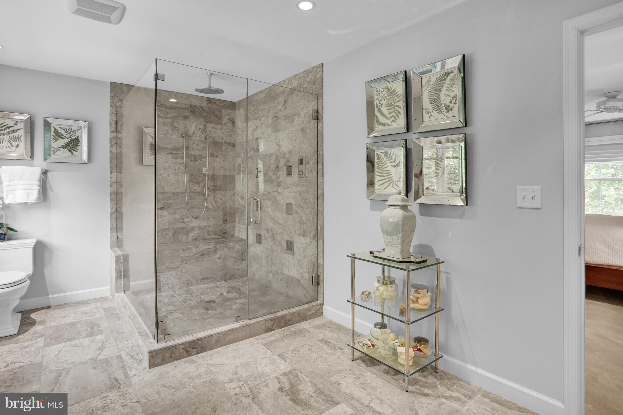 BIRDLAND - Residential