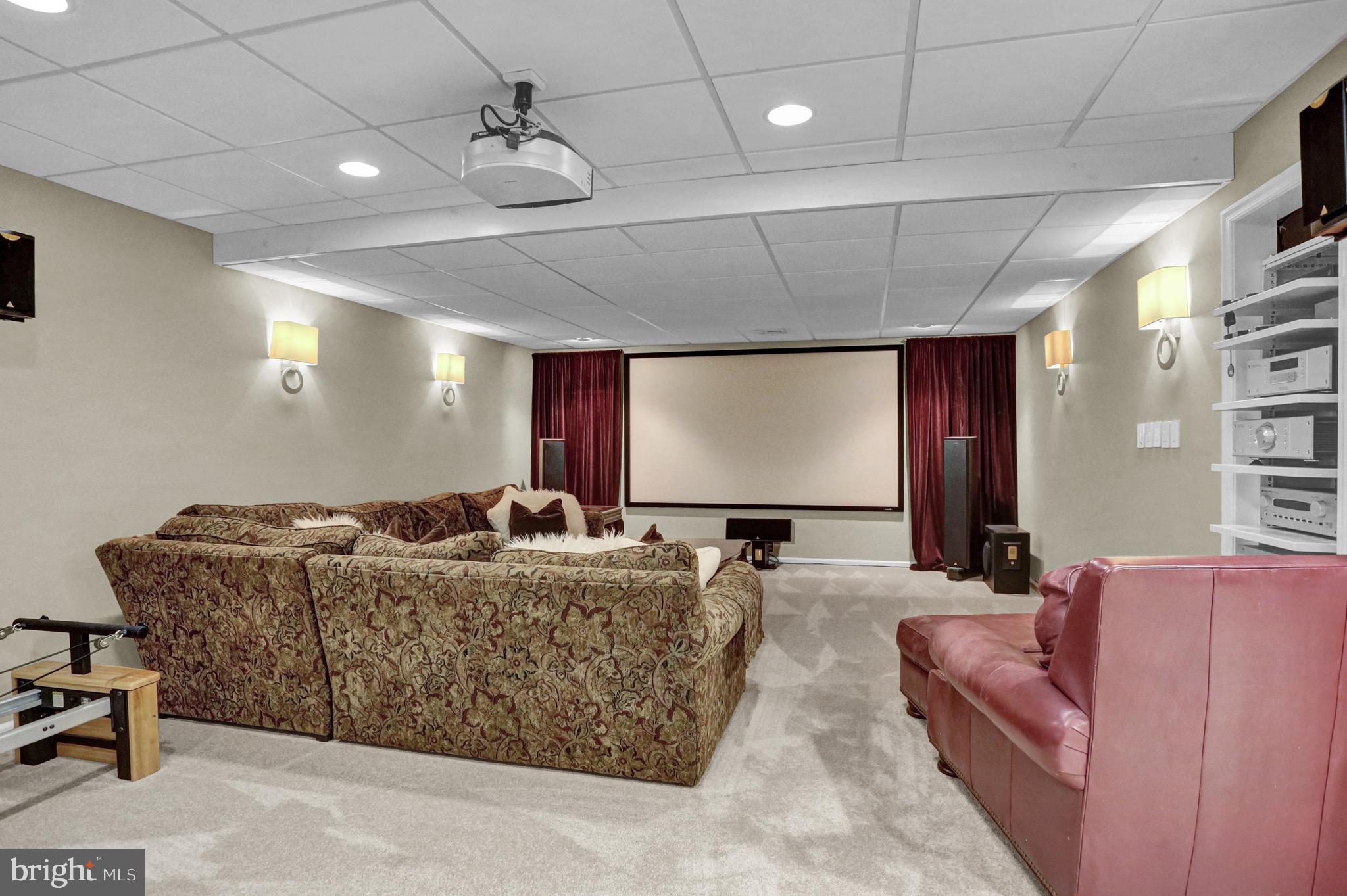 BIRDLAND - Residential