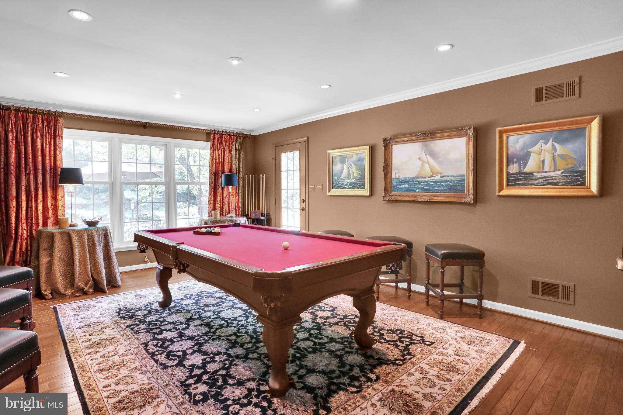 BIRDLAND - Residential