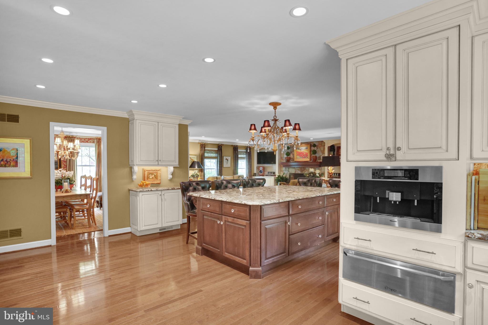 BIRDLAND - Residential