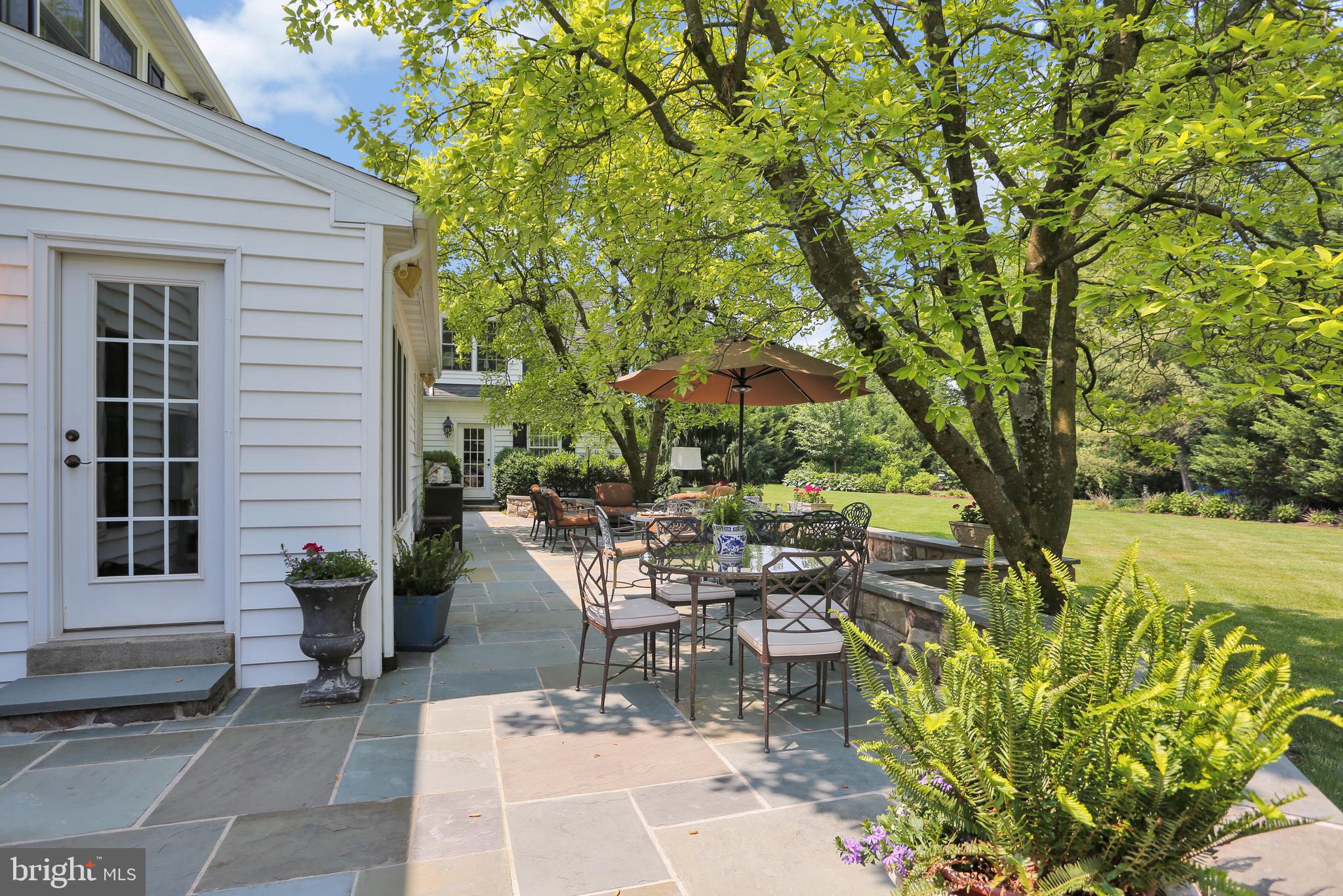 BIRDLAND - Residential