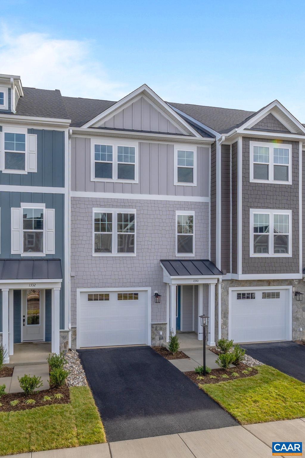 15 TALEN LN