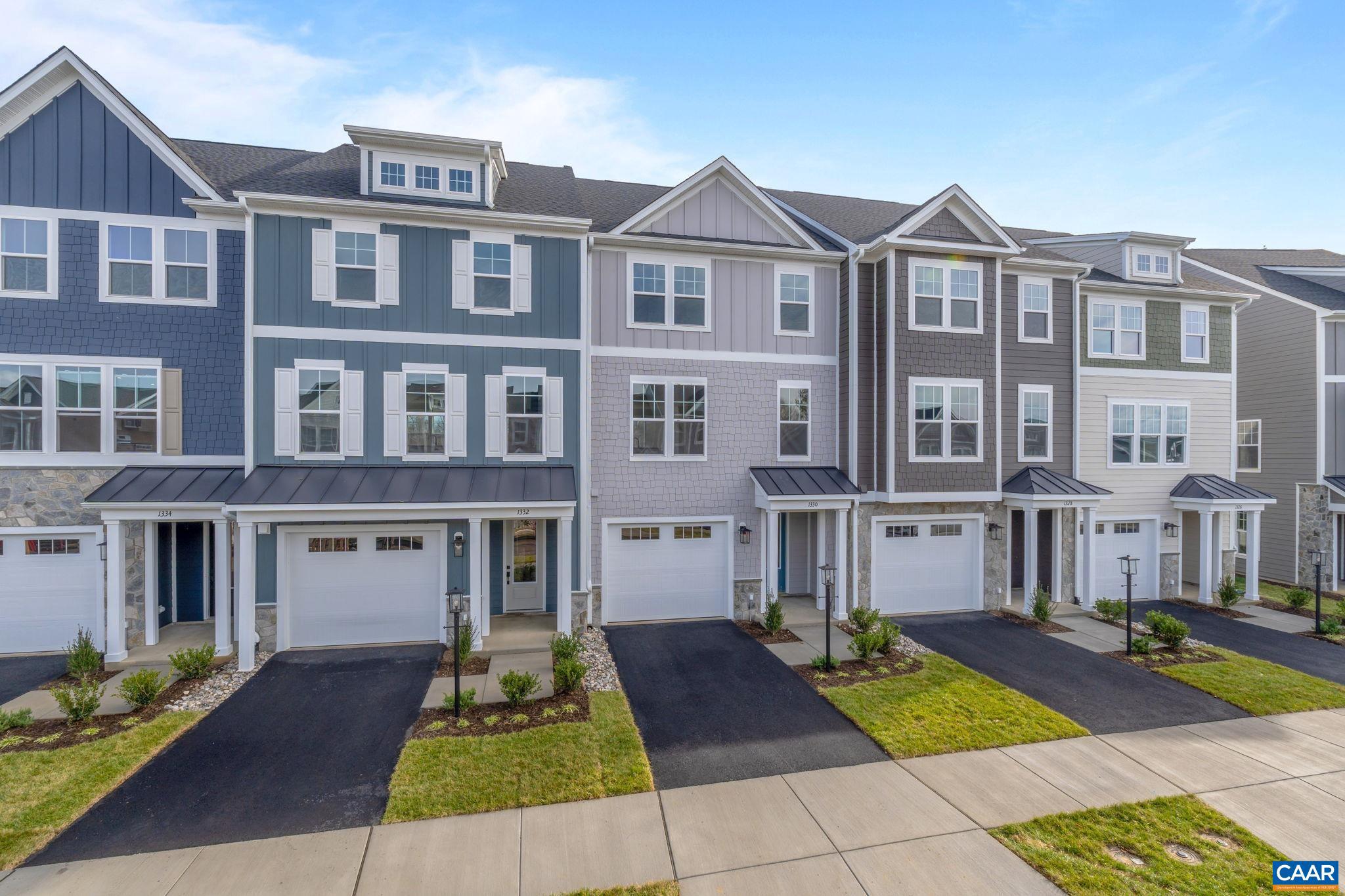 15 TALEN LN