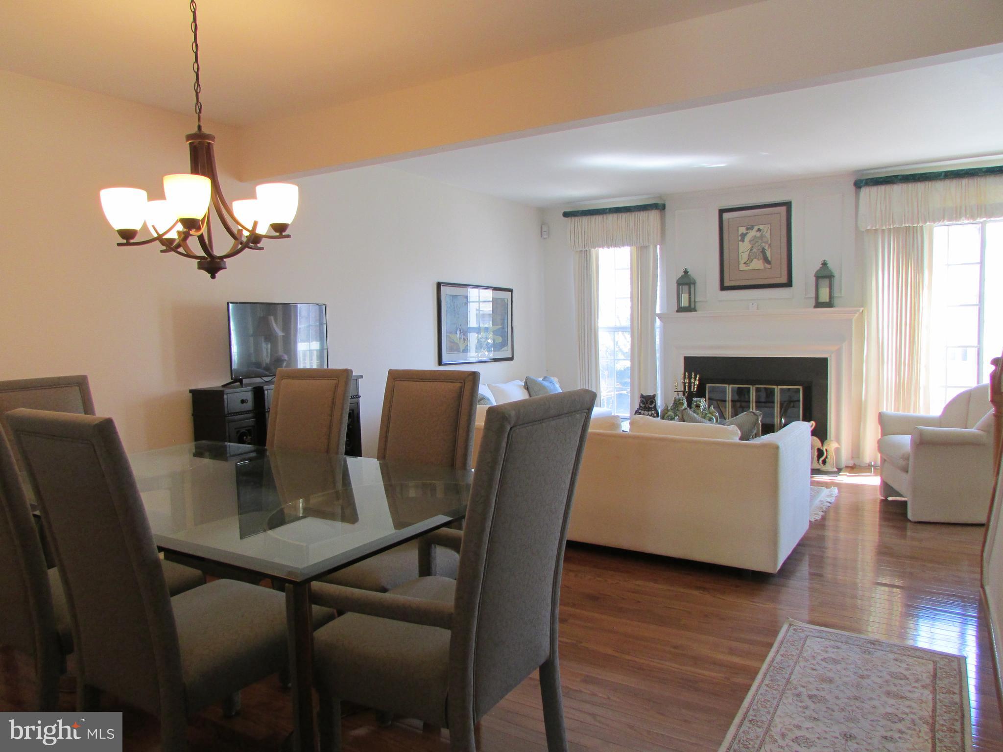 PINECREST - Residential