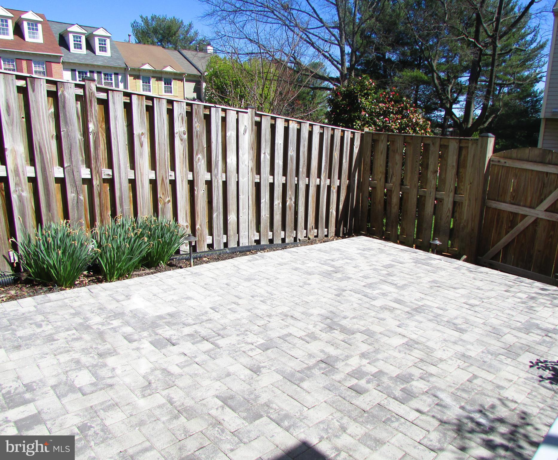 PINECREST - Residential